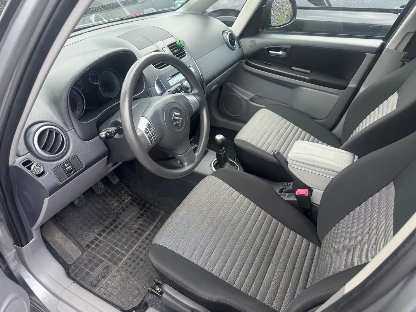 Suzuki SX4 Classic Style 4X4 Grau - 2