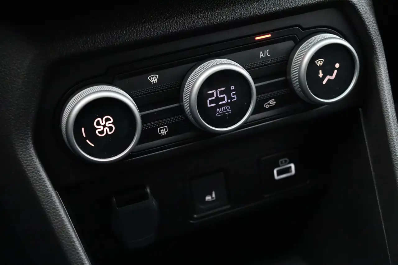Dacia Sandero Stepway 1.0 TCe 100 ECO-G Extreme | Navigatie | Cl 25