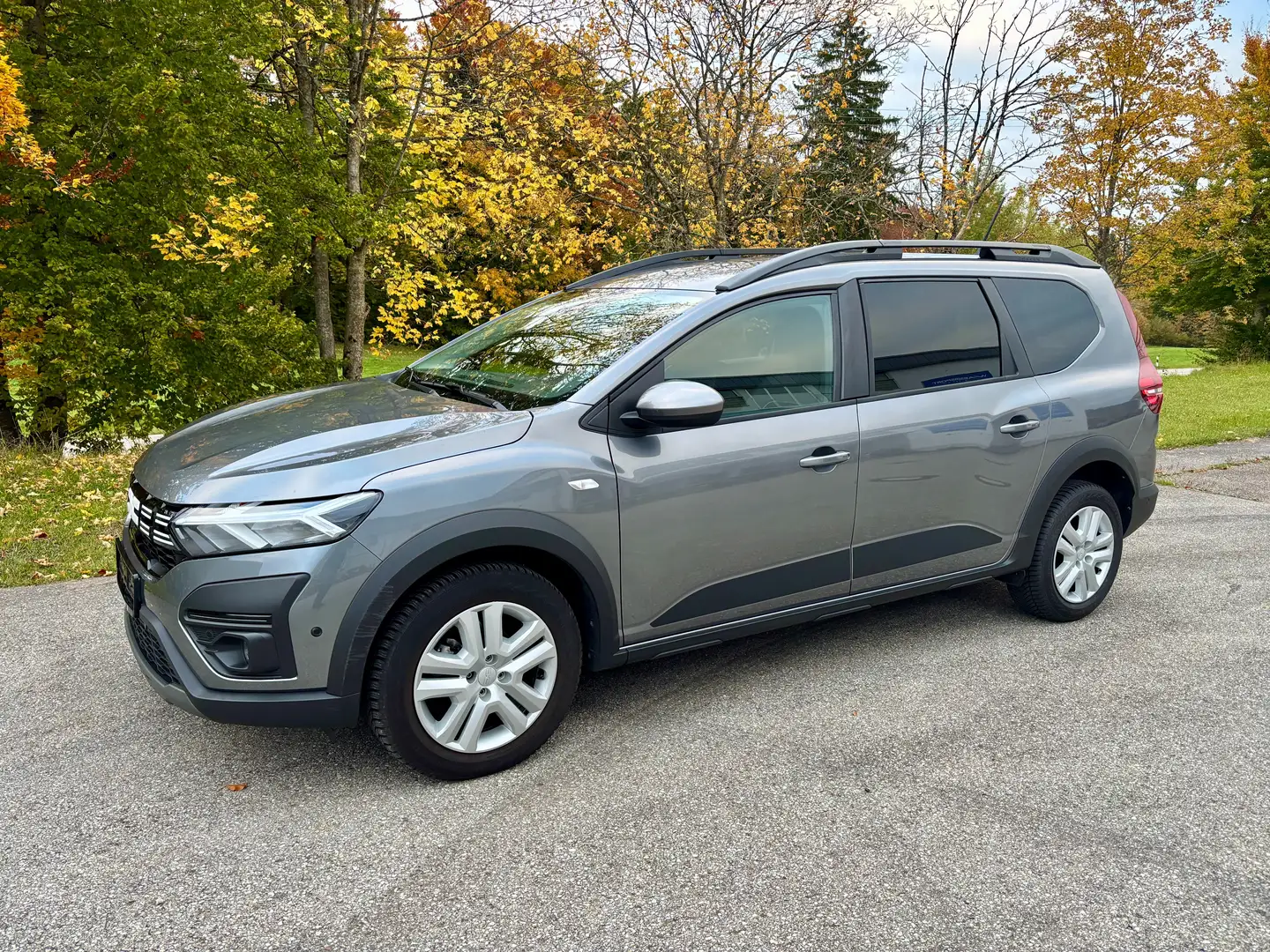 Dacia Jogger Expression Klima Kamera Temp. AppleCarPlay Grau - 2