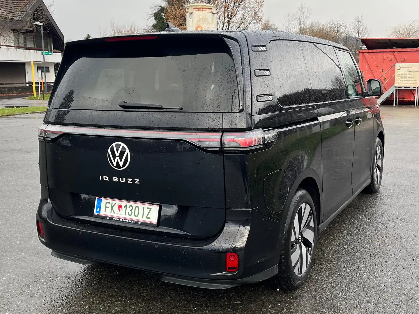 Volkswagen ID. Buzz Pro 150 kW Schwarz - 2
