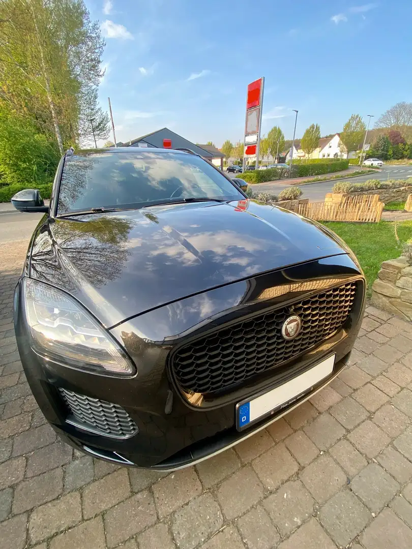 Jaguar E-Pace S AWD /Panoramadach/AHK/8-fach bereift Schwarz - 1
