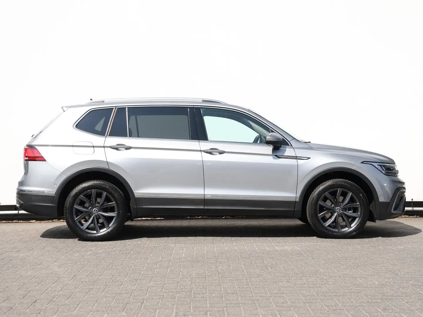 Volkswagen Tiguan Allspace 1.5 TSI Life Business 7p. 150pk DSG | LED | Naviga Gris - 2