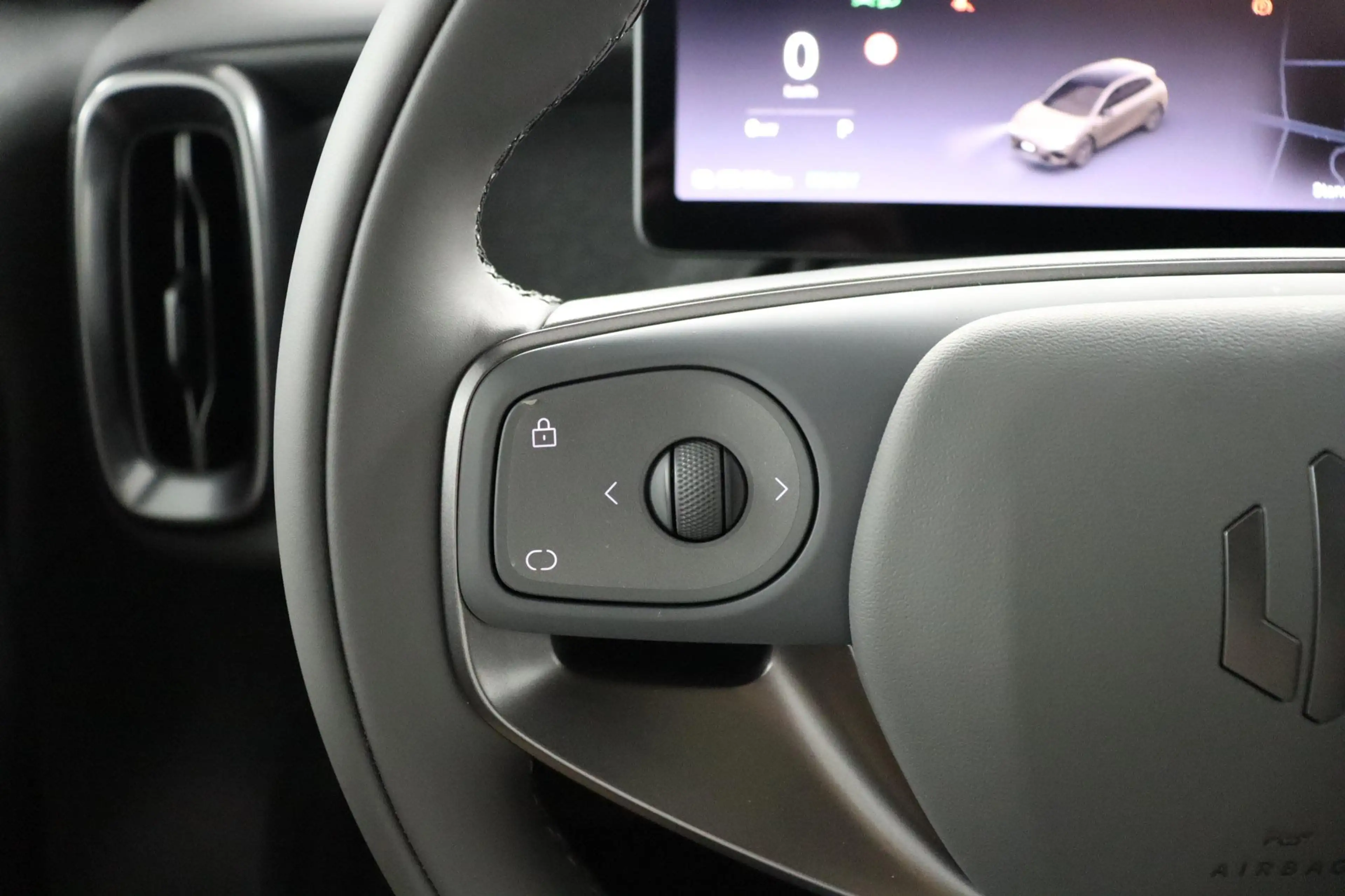 Leapmotor B05 ProMax Design 67.1 kWh Automatische Airco | Full M — photo 14