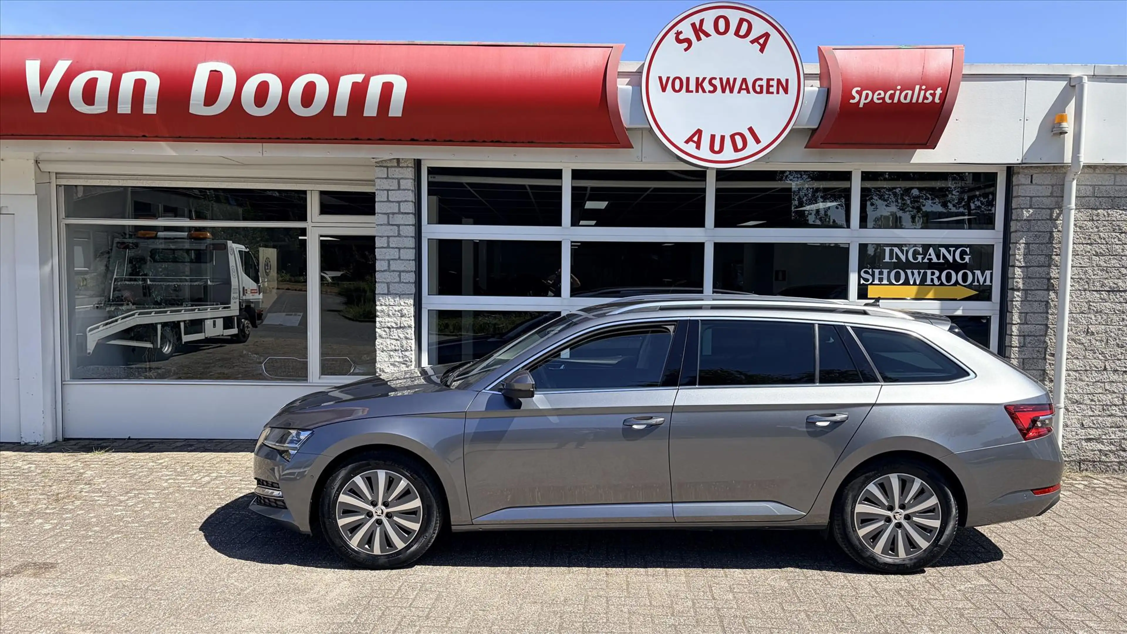 Skoda Superb Combi 1.4 TSI PHEV 218pk DSG-6 Business Style | 36 — photo 2