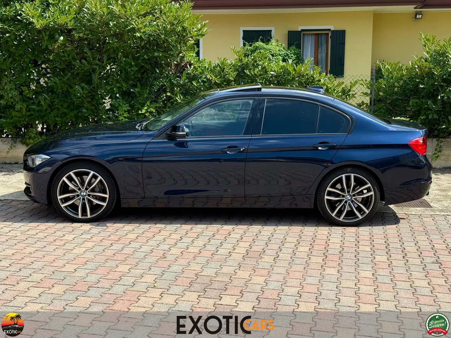 BMW 335 i Sport Blau - 2