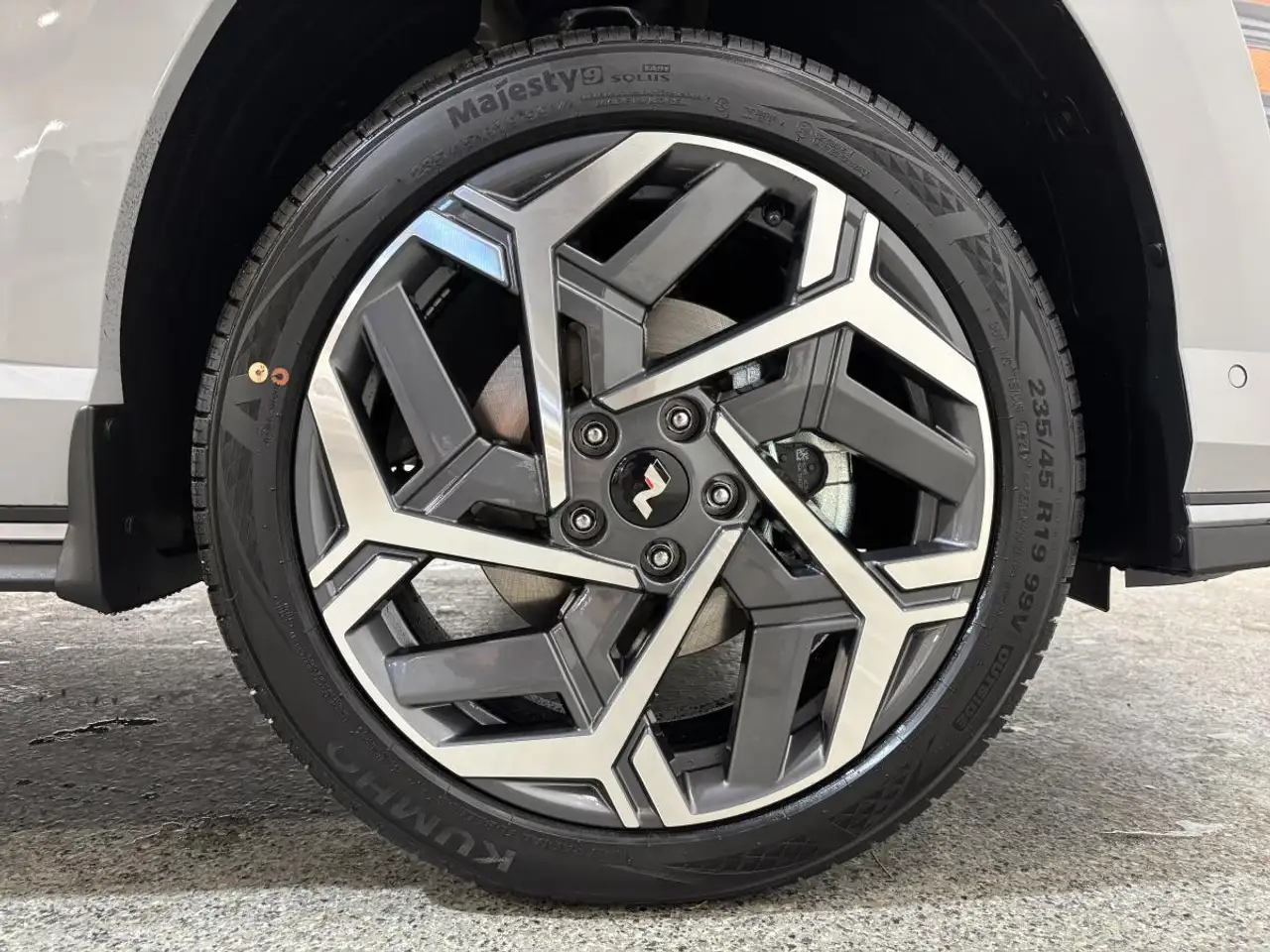 Hyundai KONA photo Hyundai KONA