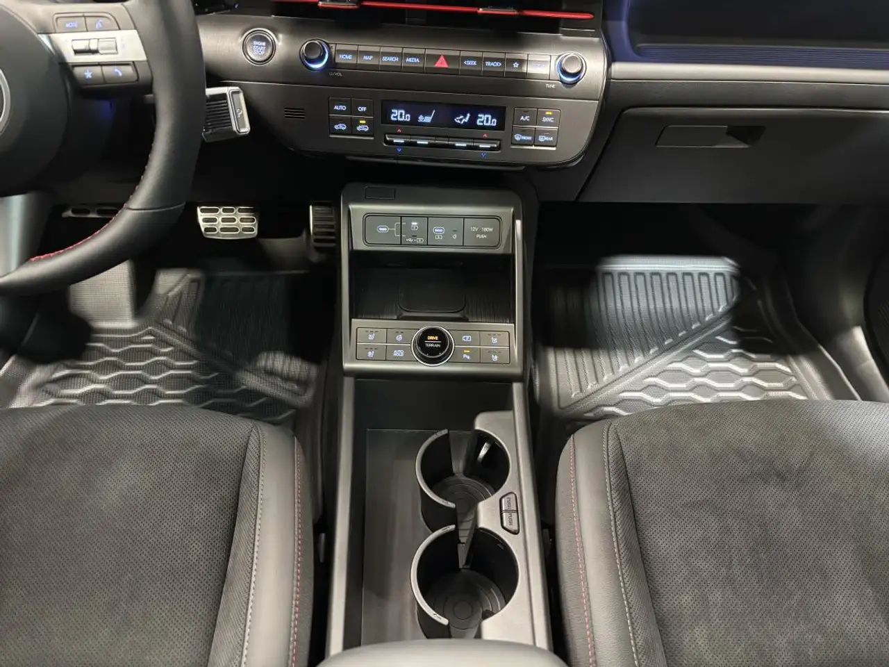 Hyundai KONA photo Hyundai KONA
