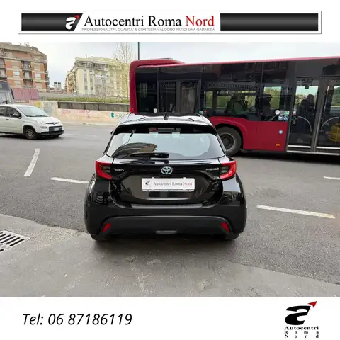 Toyota Yaris view 4