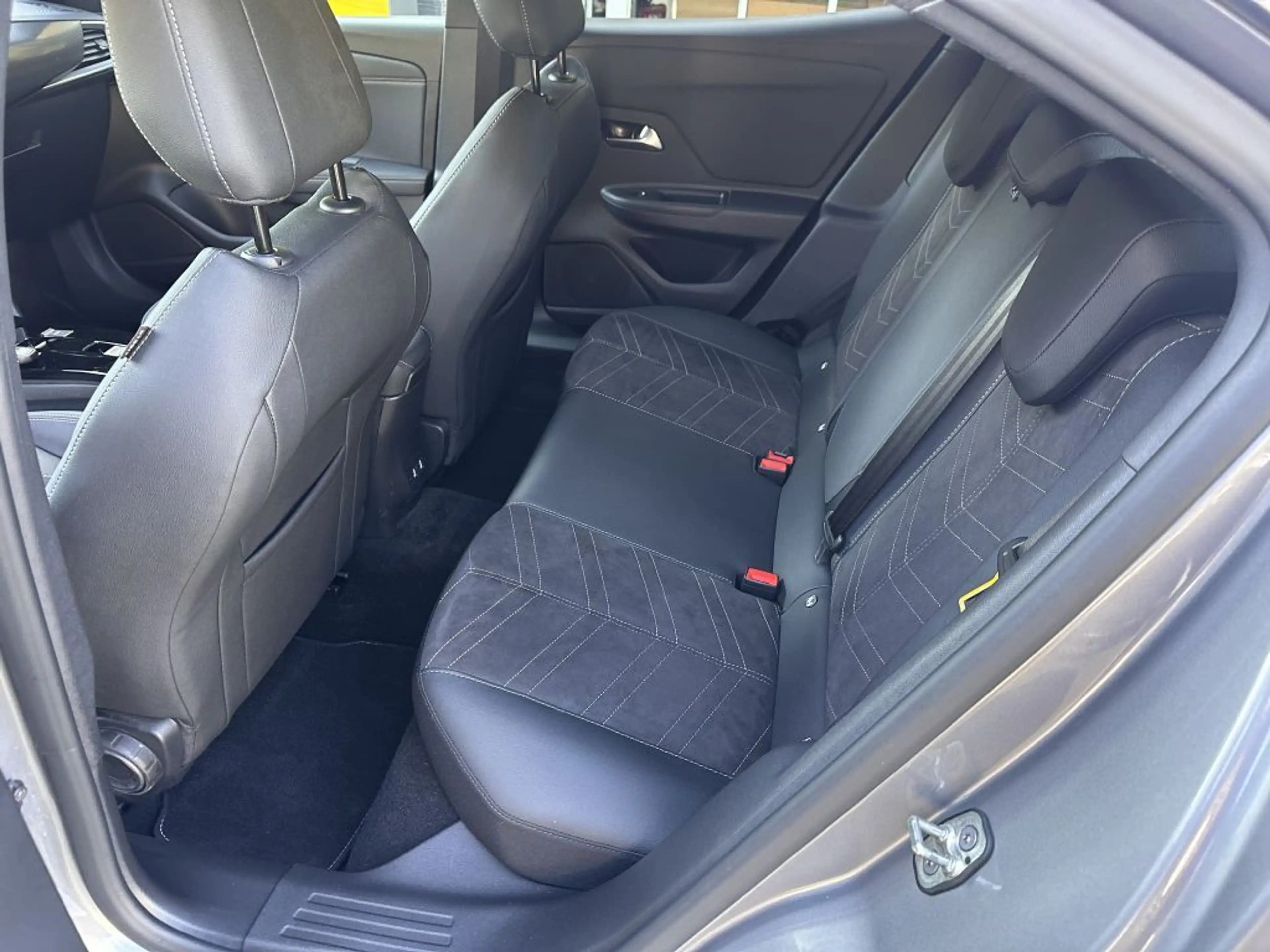 Opel Mokka Ultimate AT +NAVI+ADA+ — photo 15