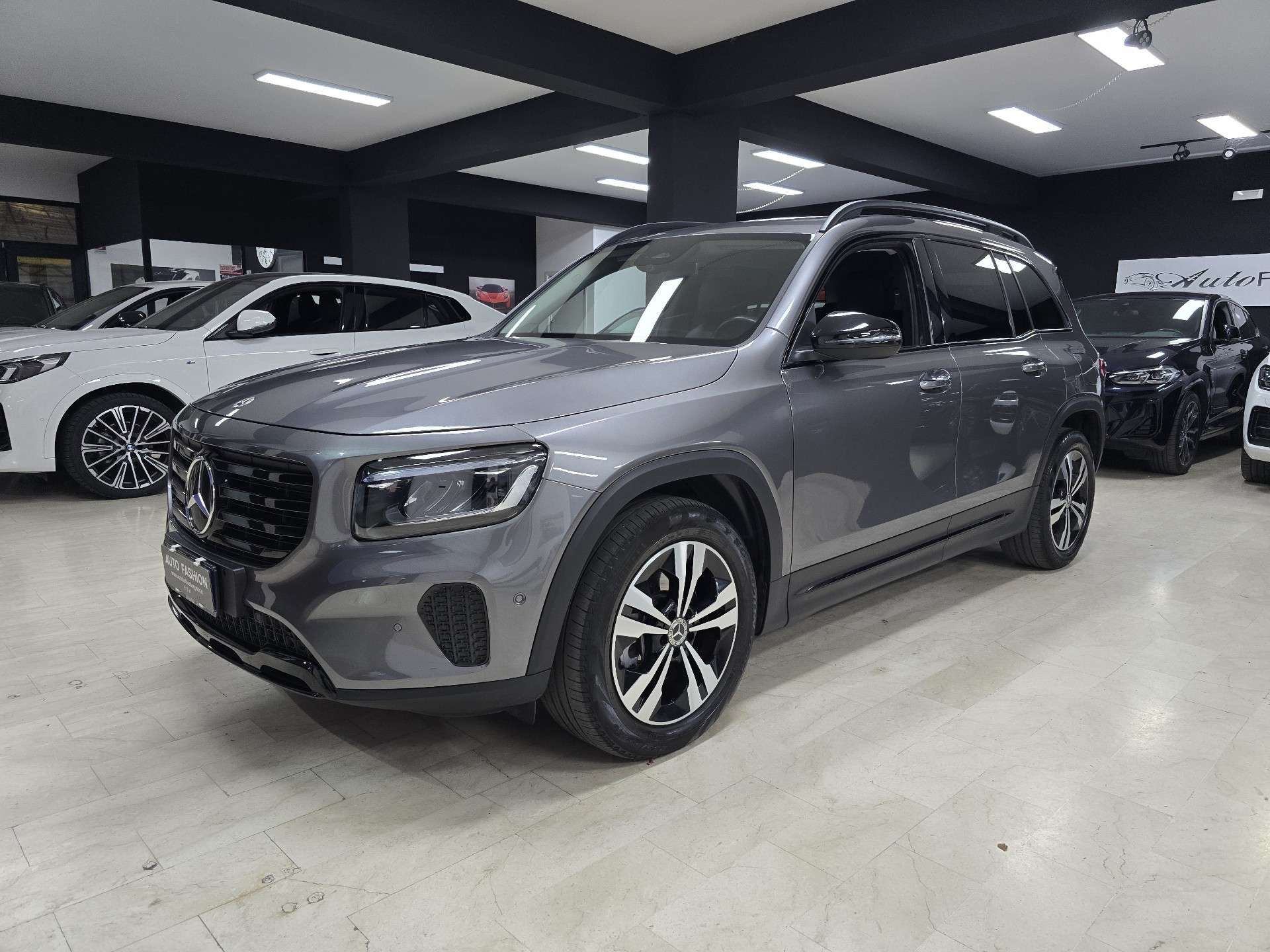 Mercedes-Benz GLB 200