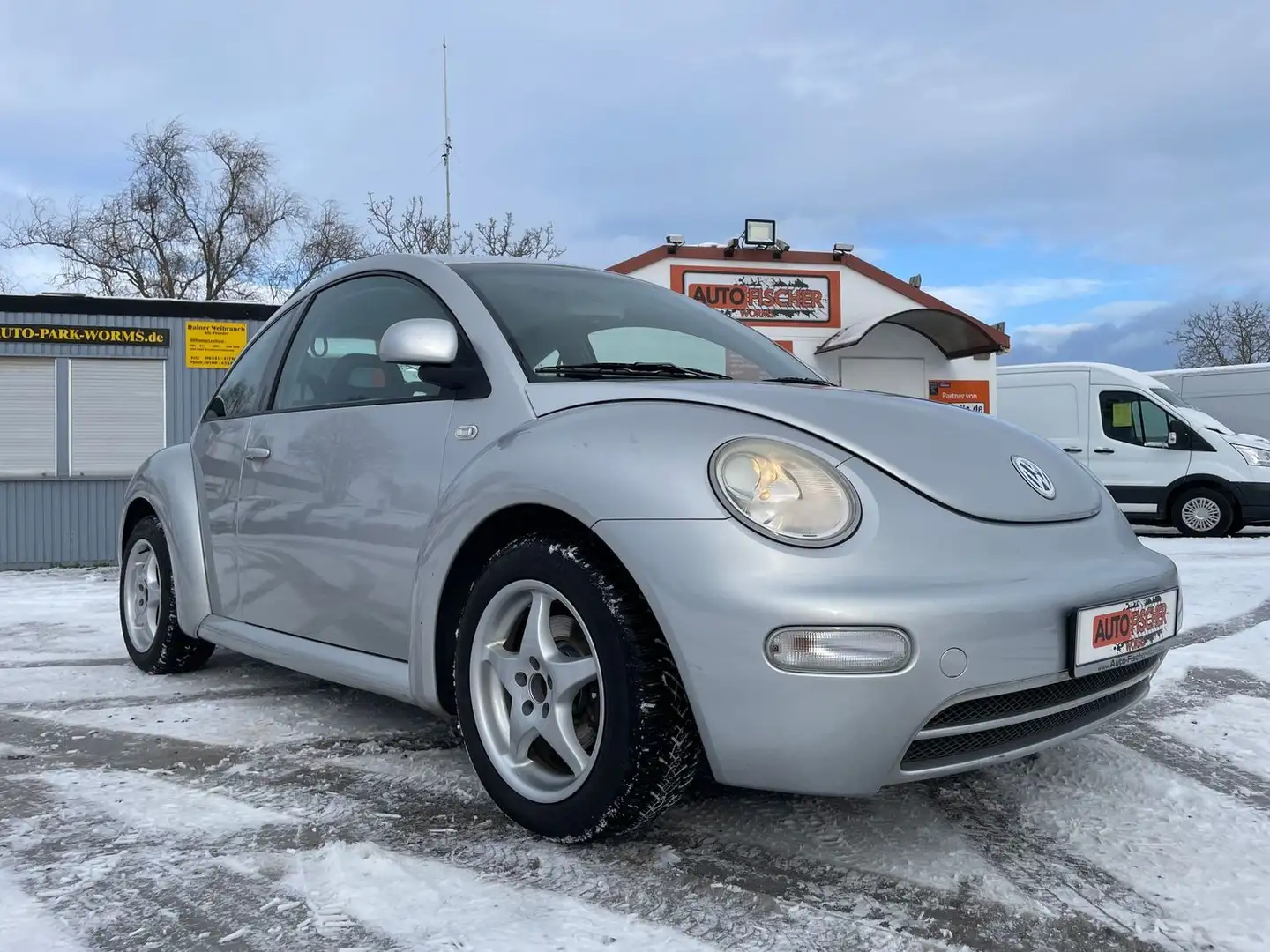 Volkswagen New Beetle 2.0 Silber - 1