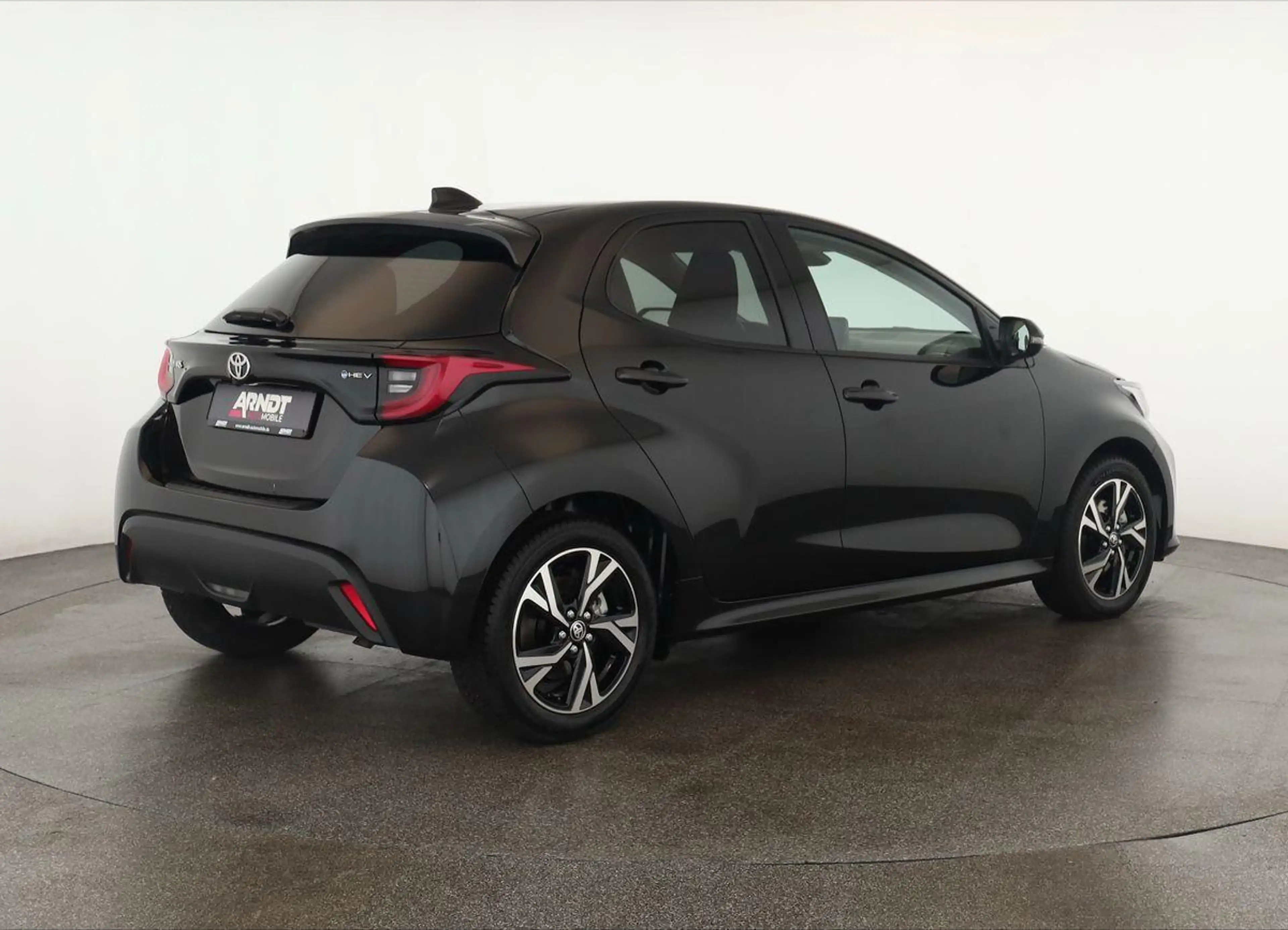 Toyota Yaris Hybrid 116 Teamplayer LED App SHZ Key Kam — photo 5