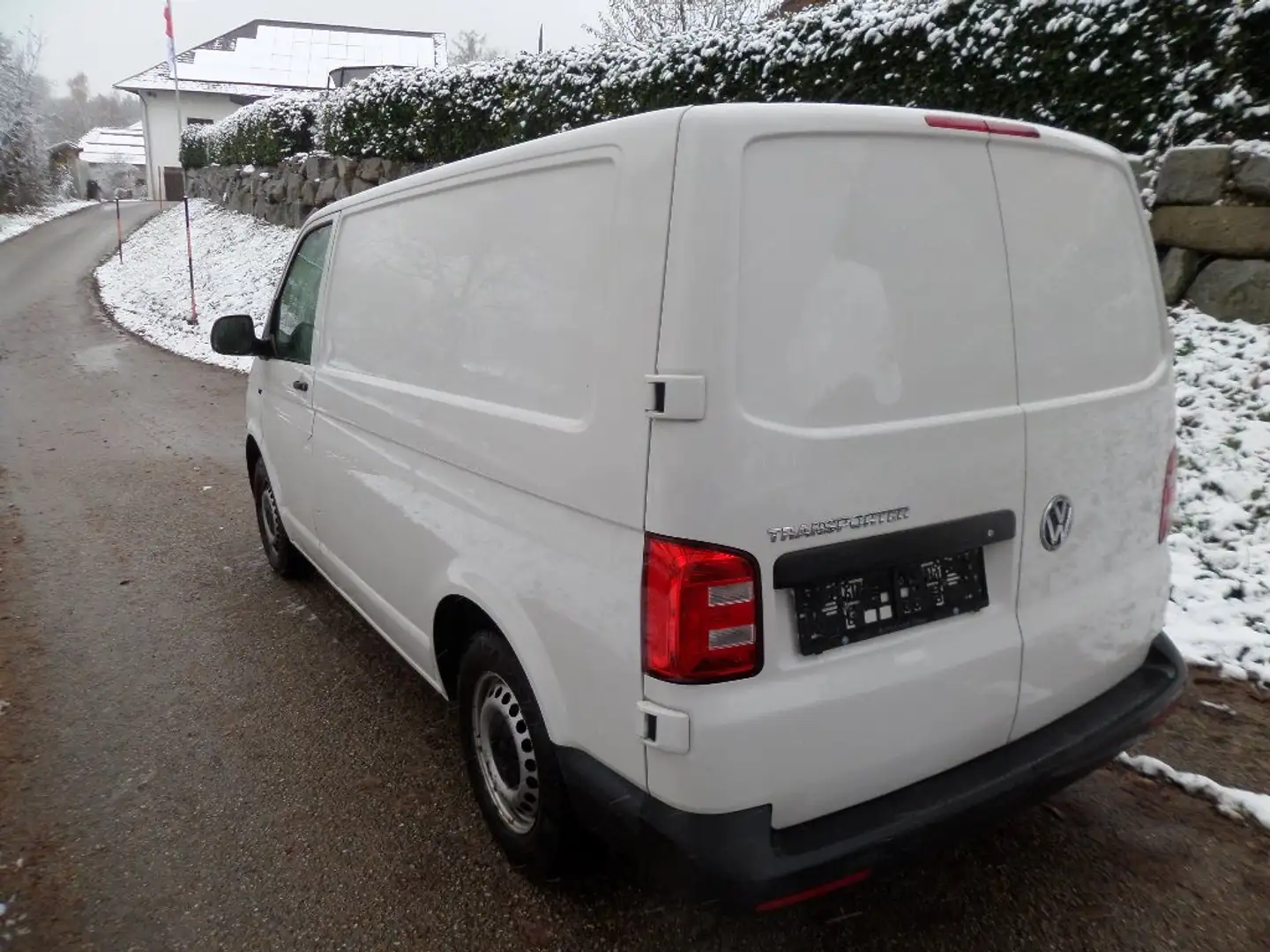 Volkswagen T6 2.0 TDI KR 150PS LED Scheinwerfer Sortimo Weiß - 2
