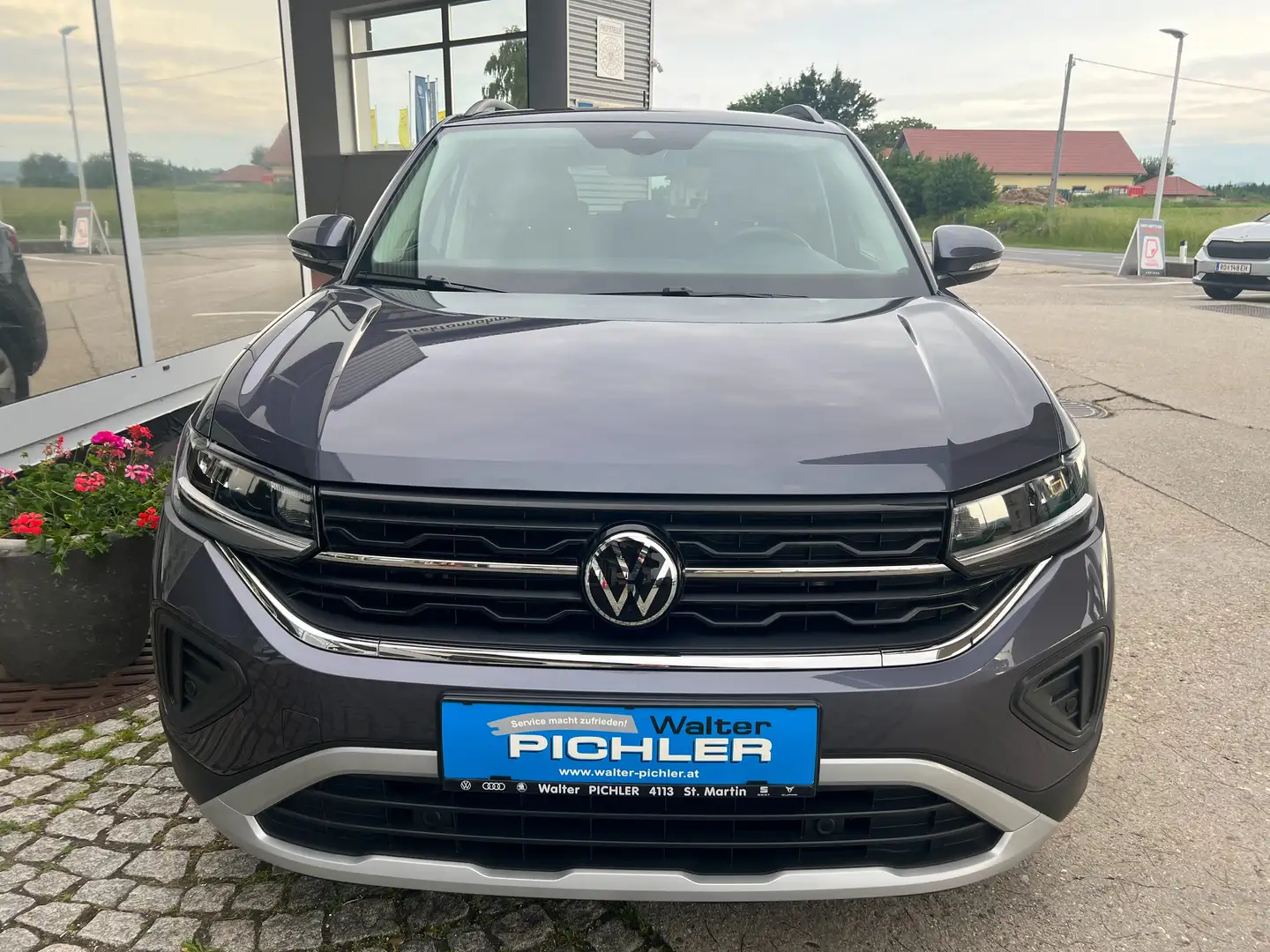 Volkswagen T-Cross 1.0 TSI 85 kW Life DSG Grau - 2