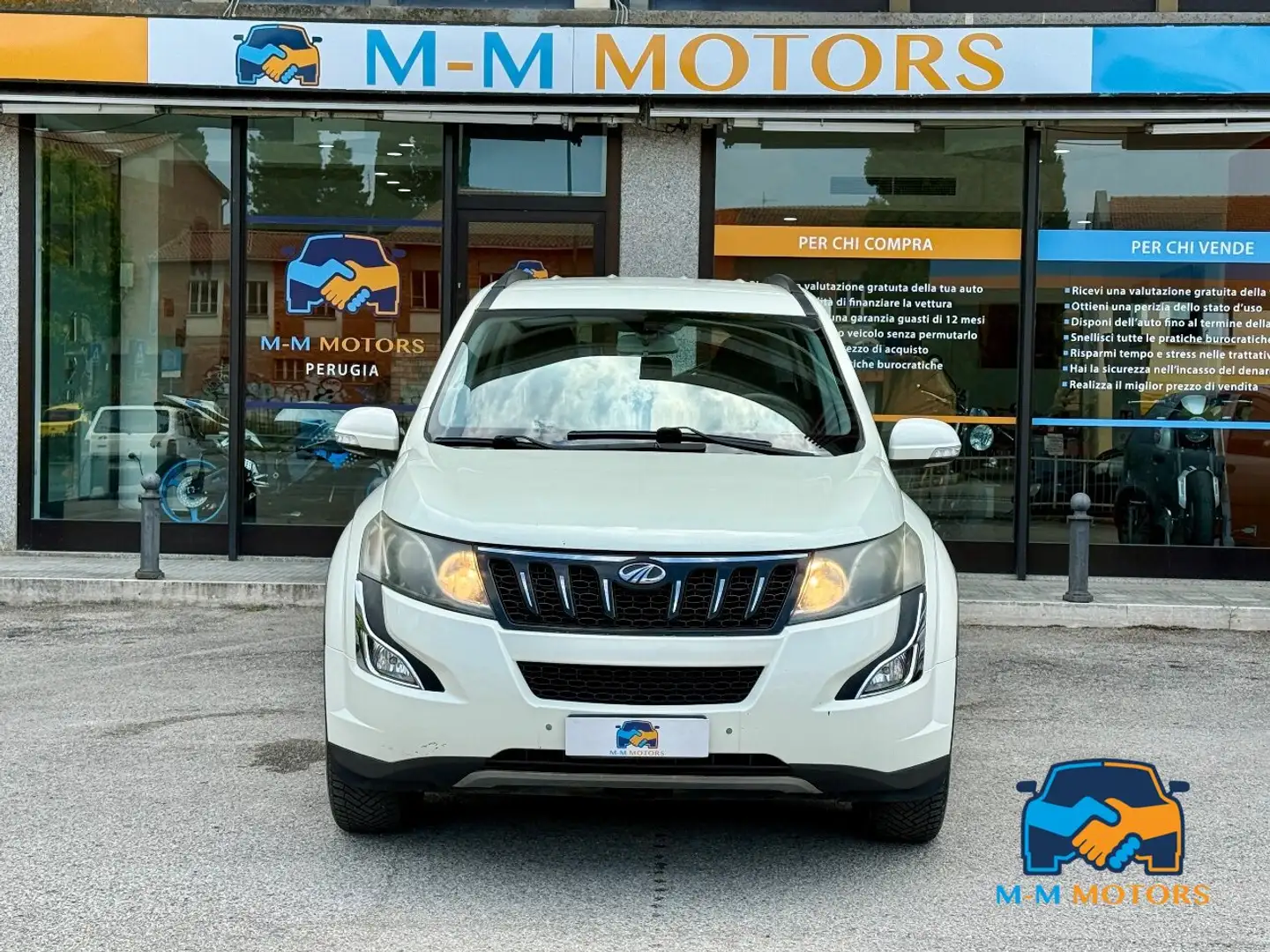 Mahindra XUV500 2.2 16v W8 fwd 7p.ti M1 Weiß - 2