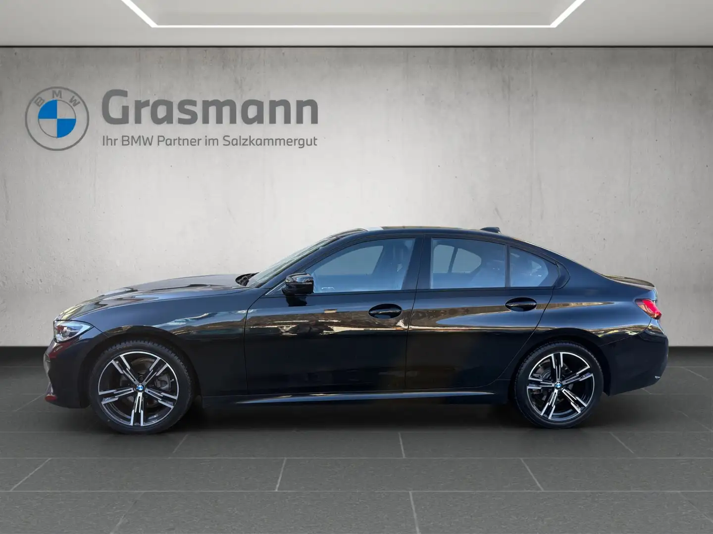 BMW 320 d xDrive Schwarz - 2