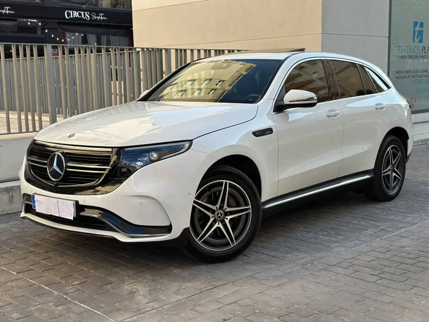 Mercedes-Benz EQC 400 4MATIC Bianco - 1
