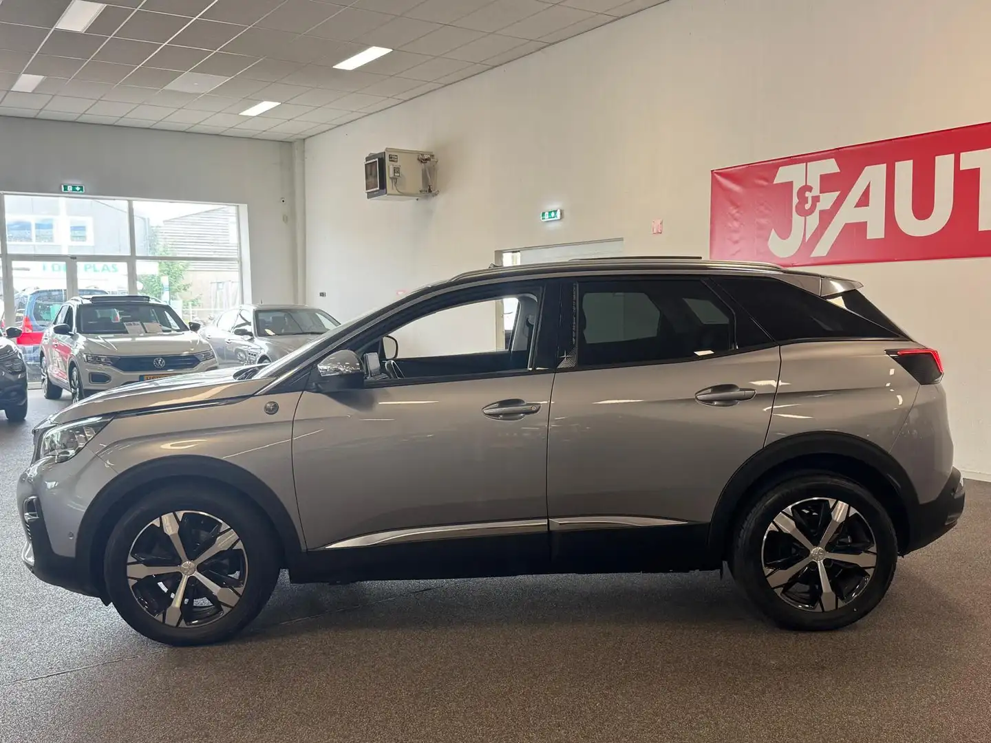 Peugeot 3008 1.6 GT Line NAVIGATIE/CAMERA, PANORAMA, CRUISE Grijs - 2