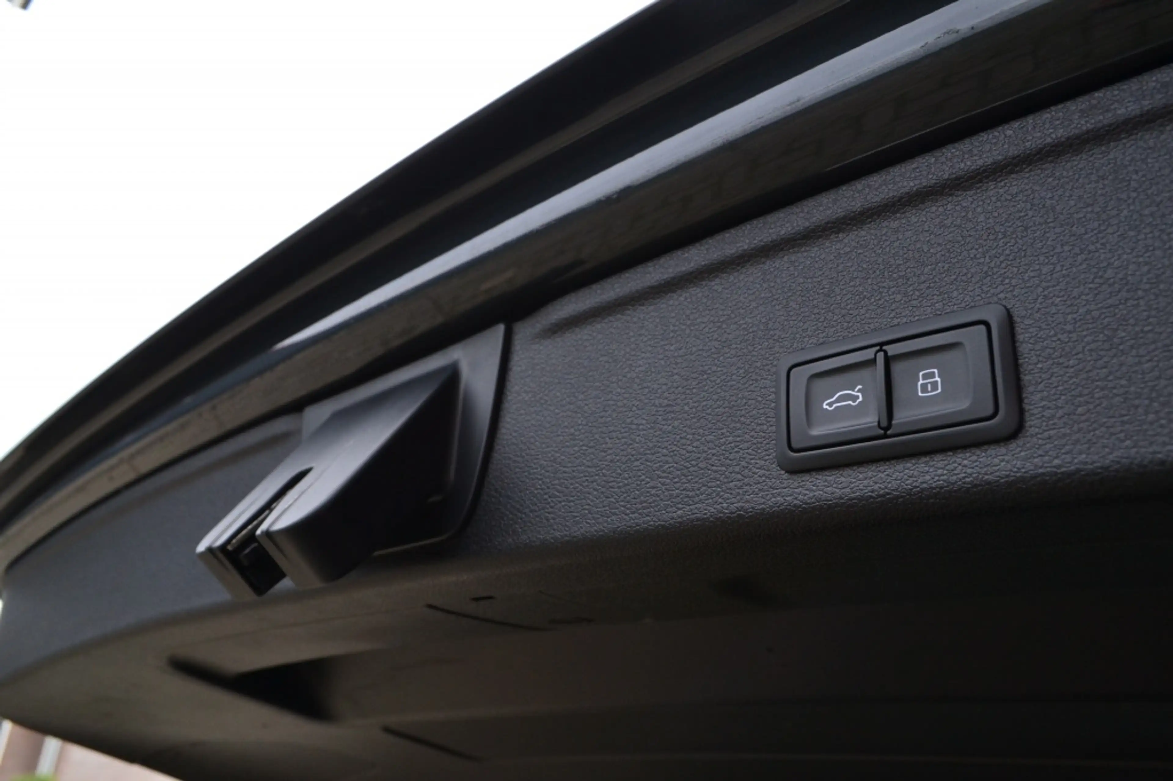Audi A4 Avant 35 TFSI Sport LED/Navi/Keyless/19'' inch — photo 49