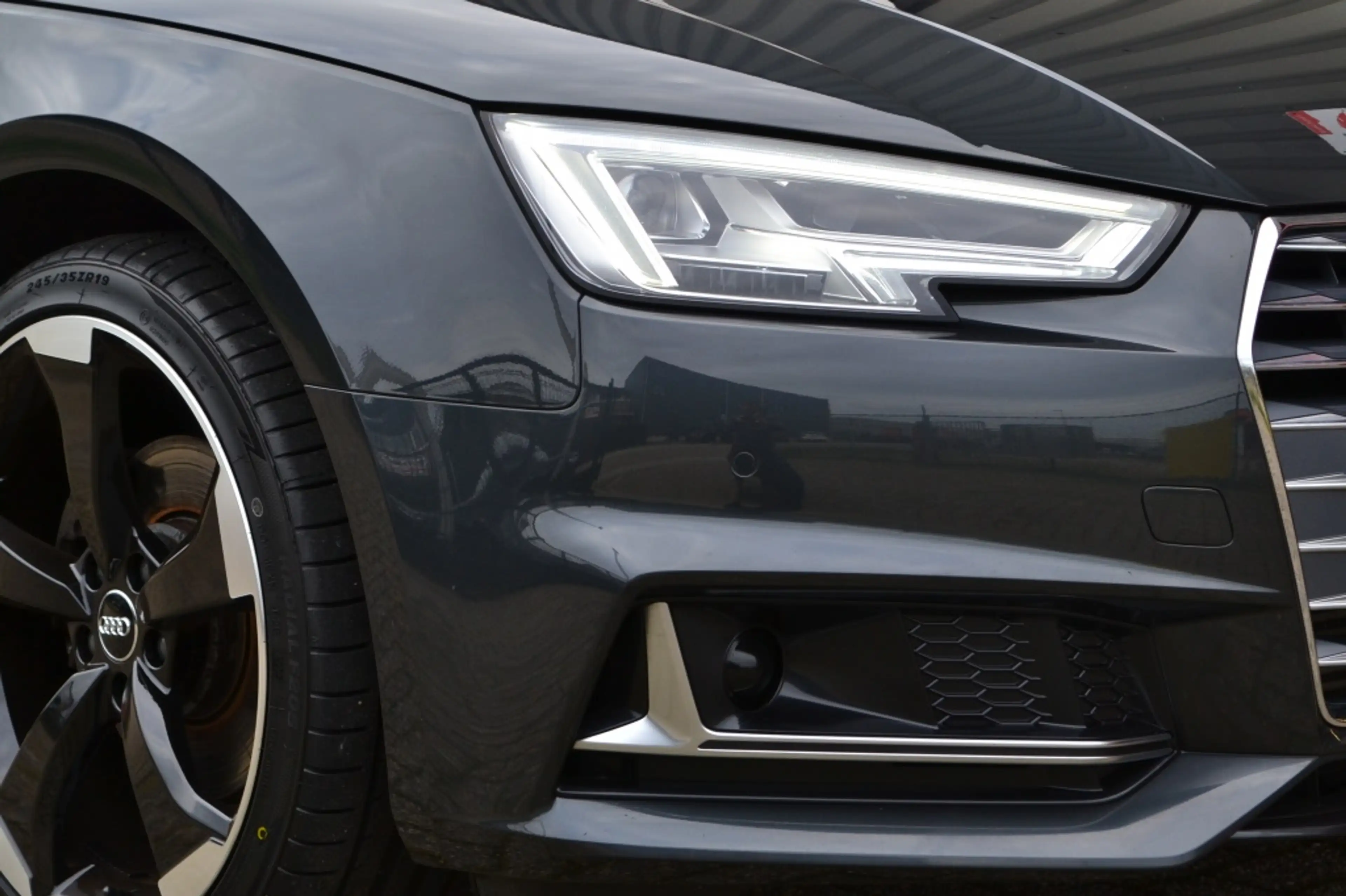 Audi A4 Avant 35 TFSI Sport LED/Navi/Keyless/19'' inch — photo 24