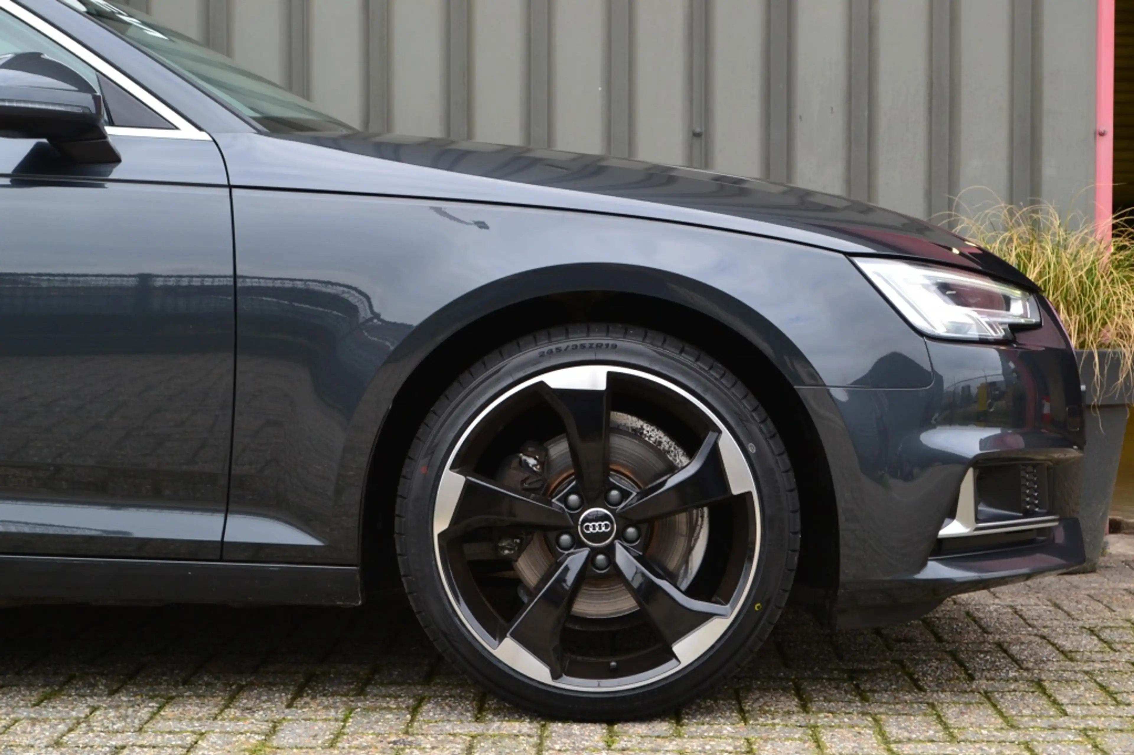Audi A4 Avant 35 TFSI Sport LED/Navi/Keyless/19'' inch — photo 21