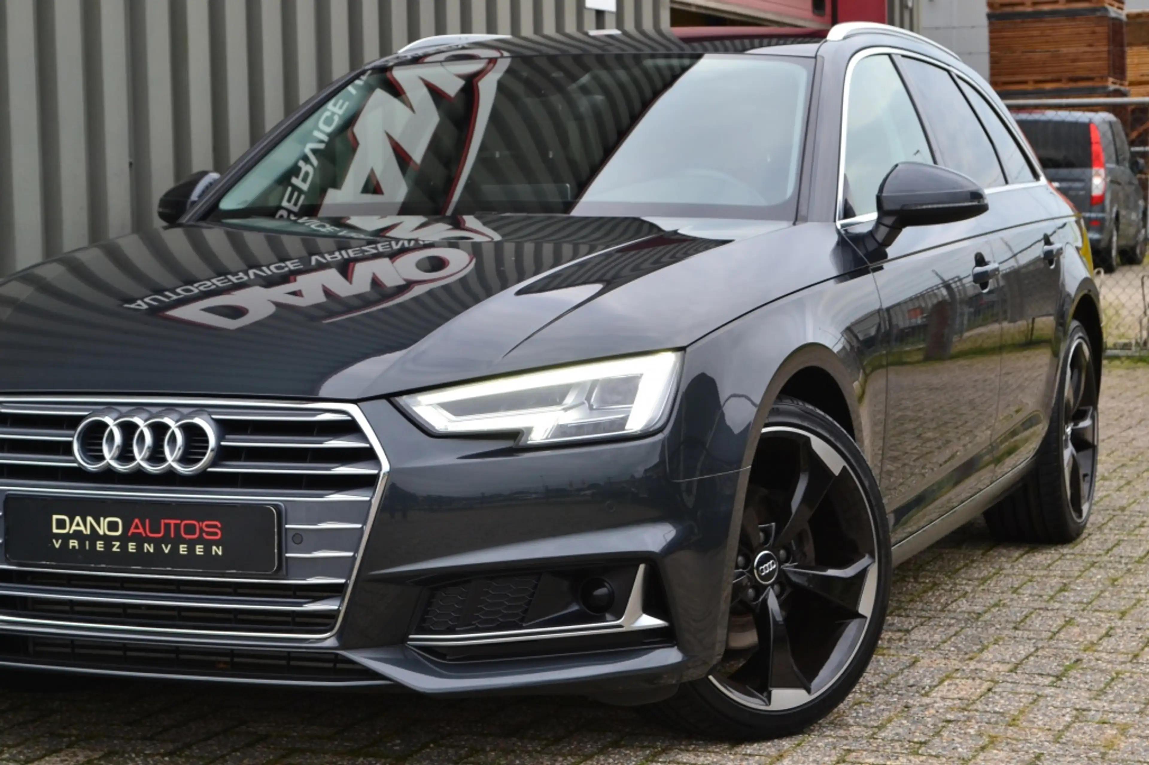 Audi A4 Avant 35 TFSI Sport LED/Navi/Keyless/19'' inch — photo 17