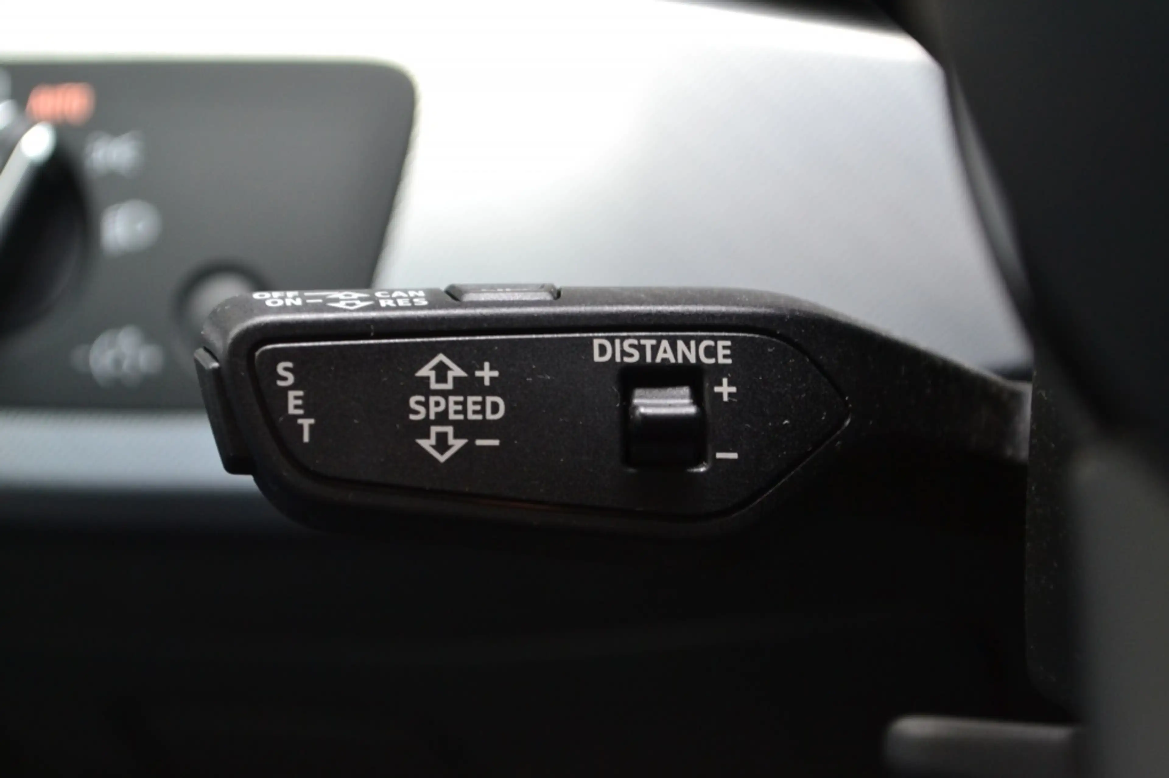 Audi A4 Avant 35 TFSI Sport LED/Navi/Keyless/19'' inch — photo 41