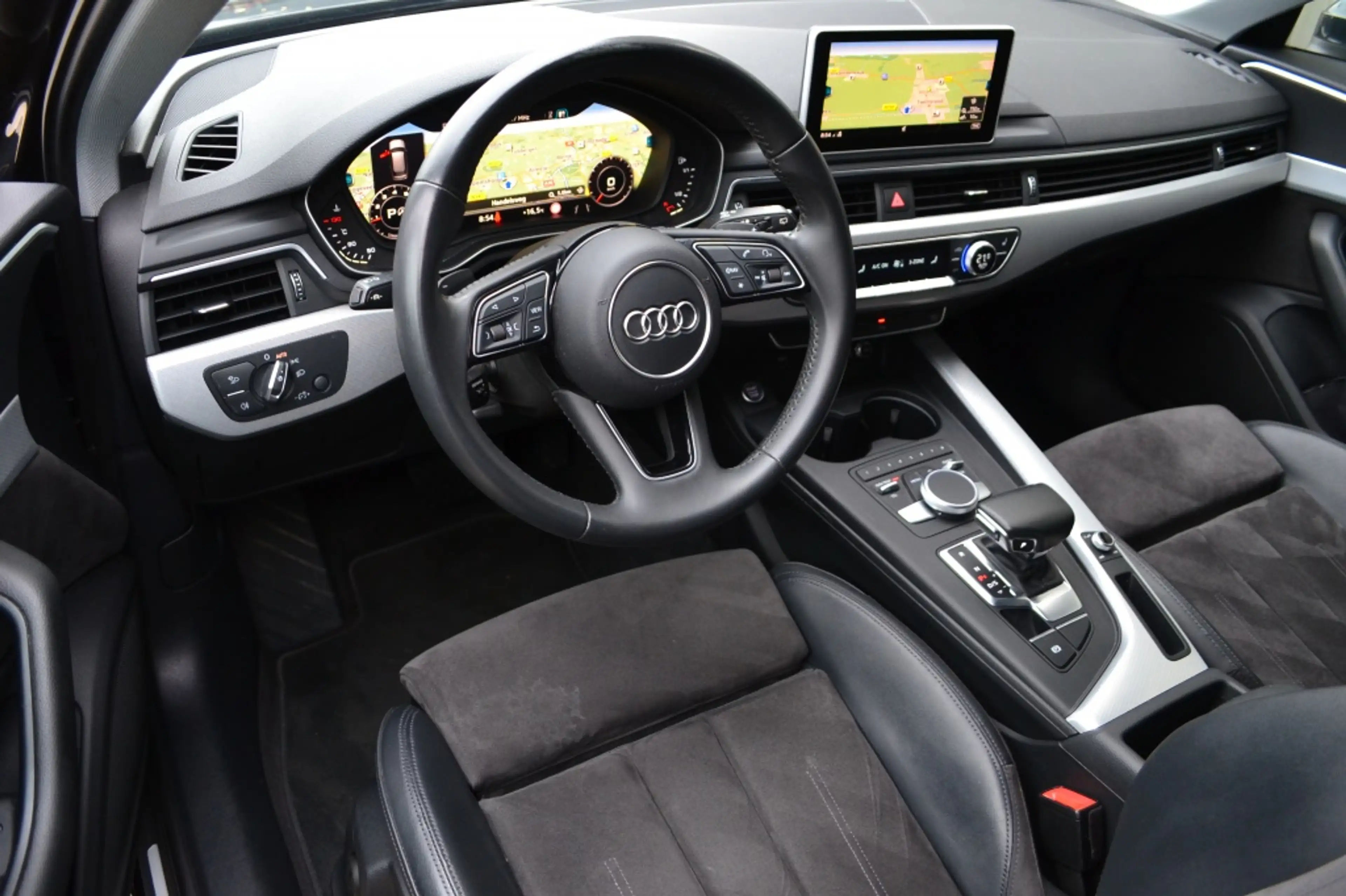 Audi A4 Avant 35 TFSI Sport LED/Navi/Keyless/19'' inch — photo 6