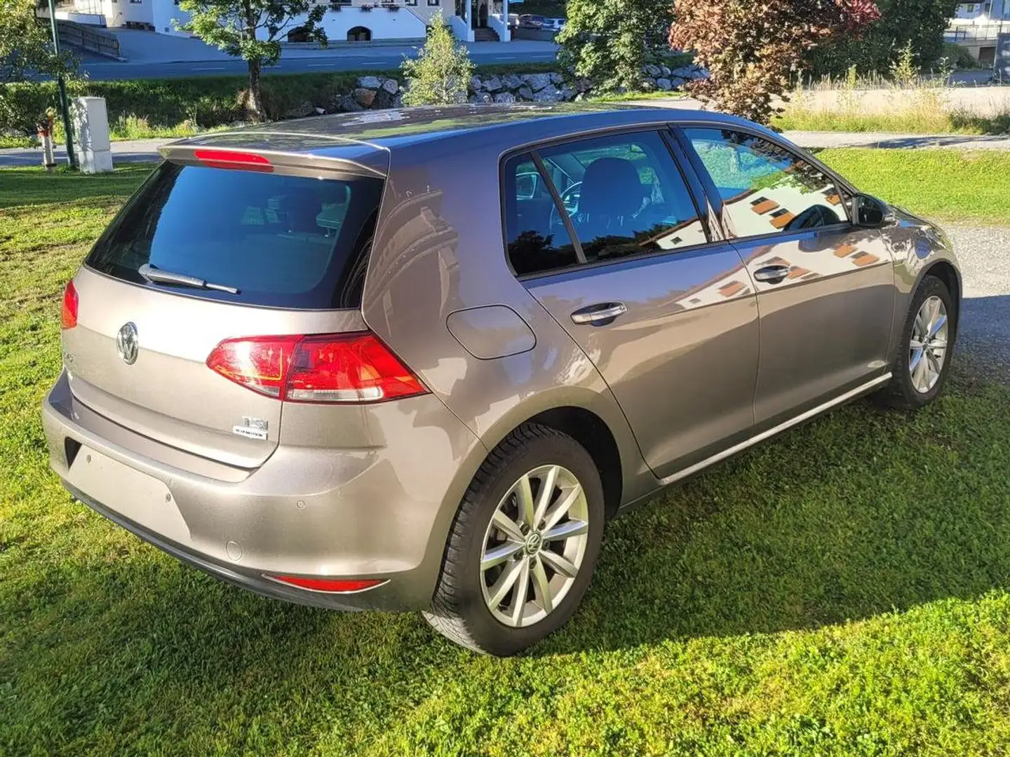 Volkswagen Golf Golf Lounge 1,2 BMT TSI Lounge Beżowy - 1