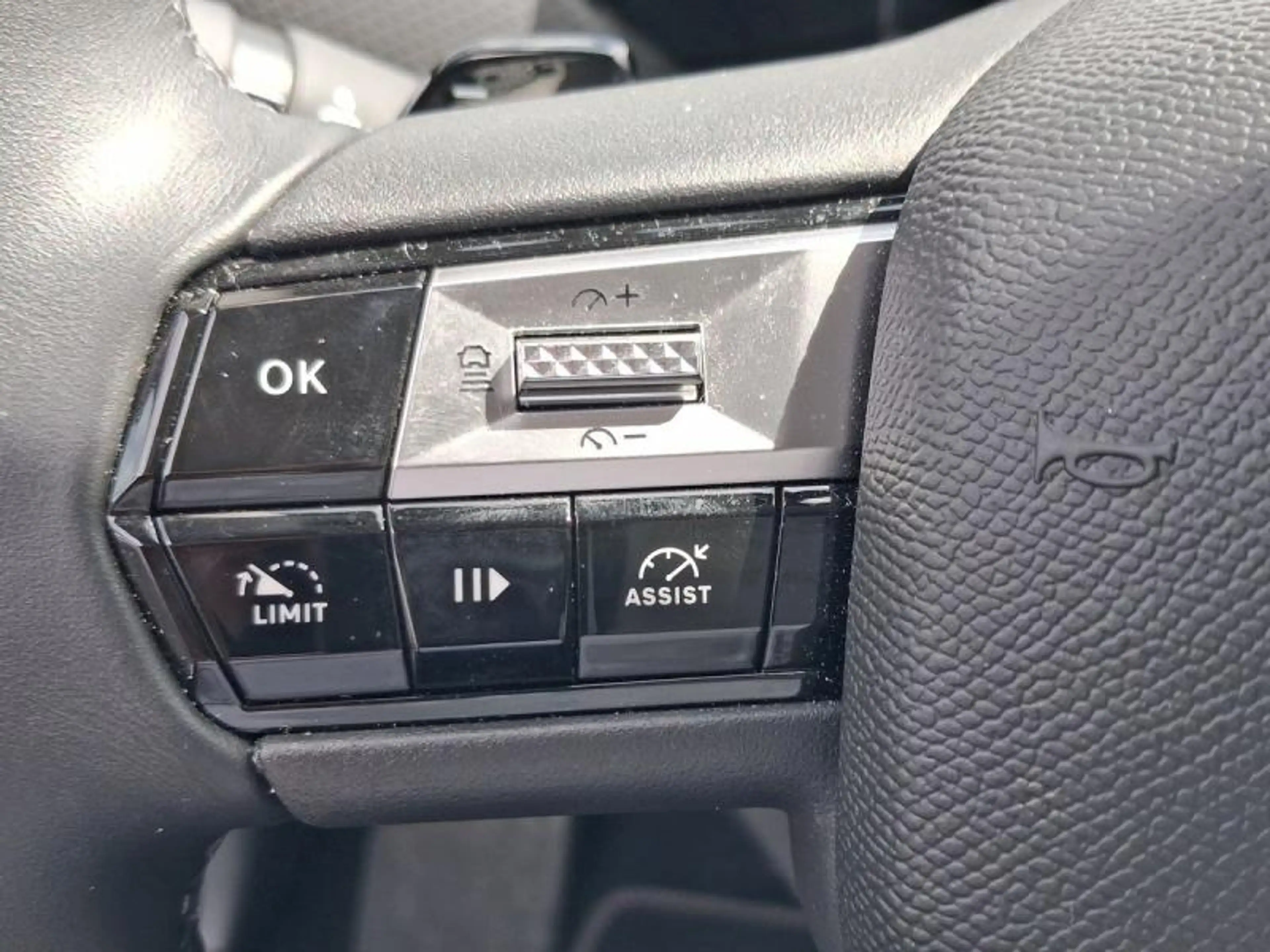 DS Automobiles DS 4 E-TENSE 225ch Rivoli — photo 14