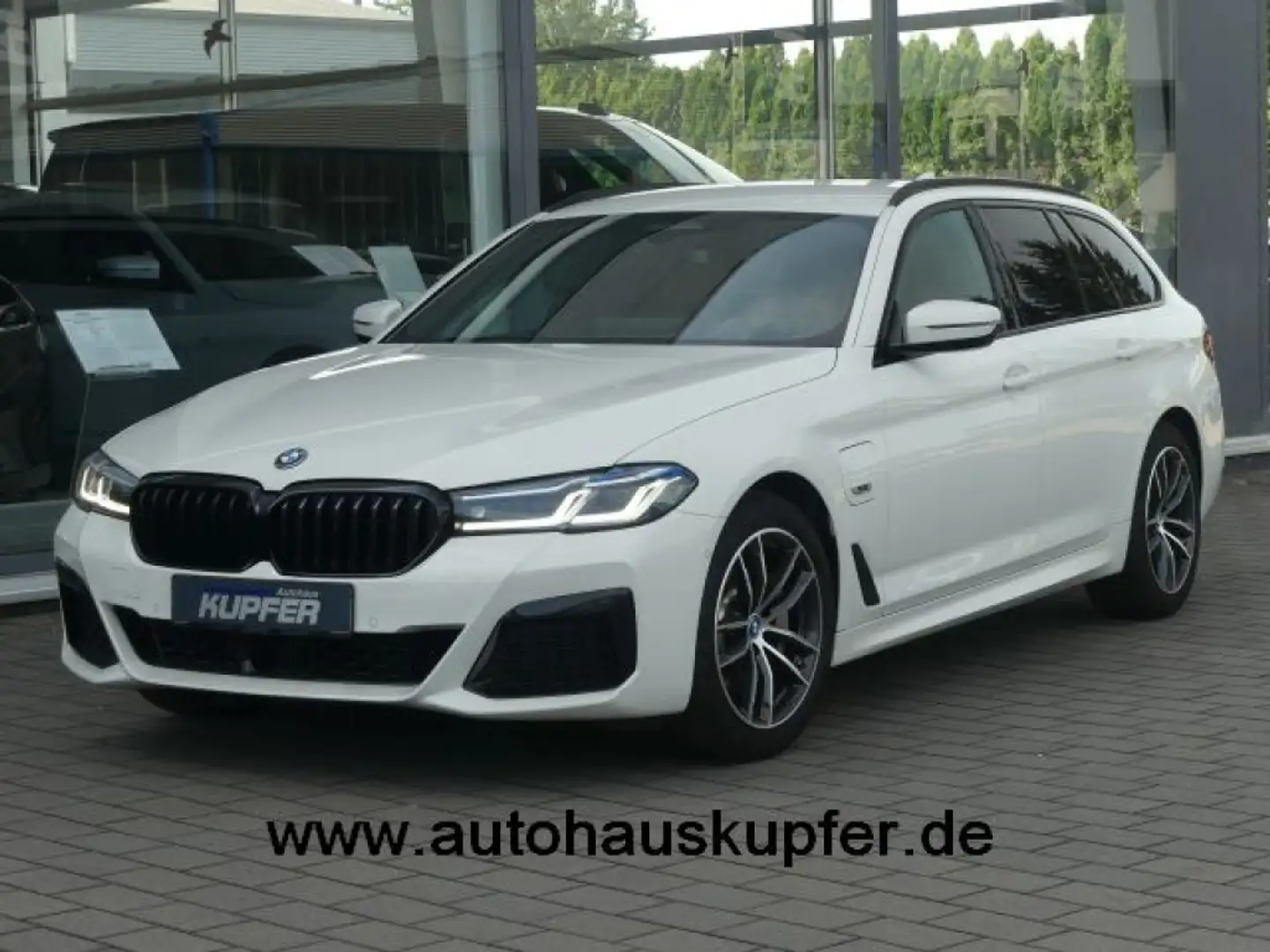 BMW 530 e Touring M Sportpak. ACC+AHK°Laser°Prof°HUP Fehér - 1