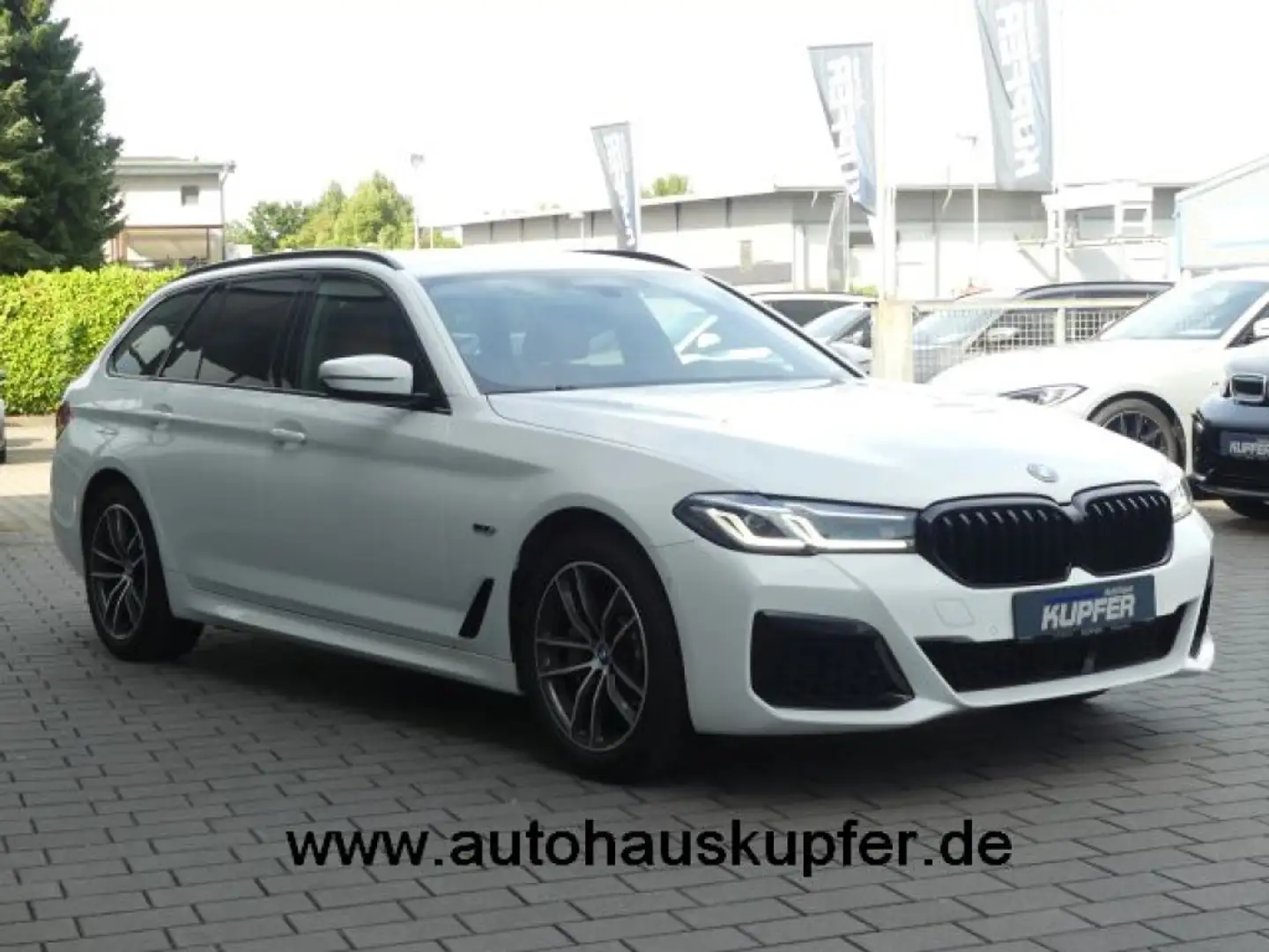 BMW 530 e Touring M Sportpak. ACC+AHK°Laser°Prof°HUP Fehér - 2