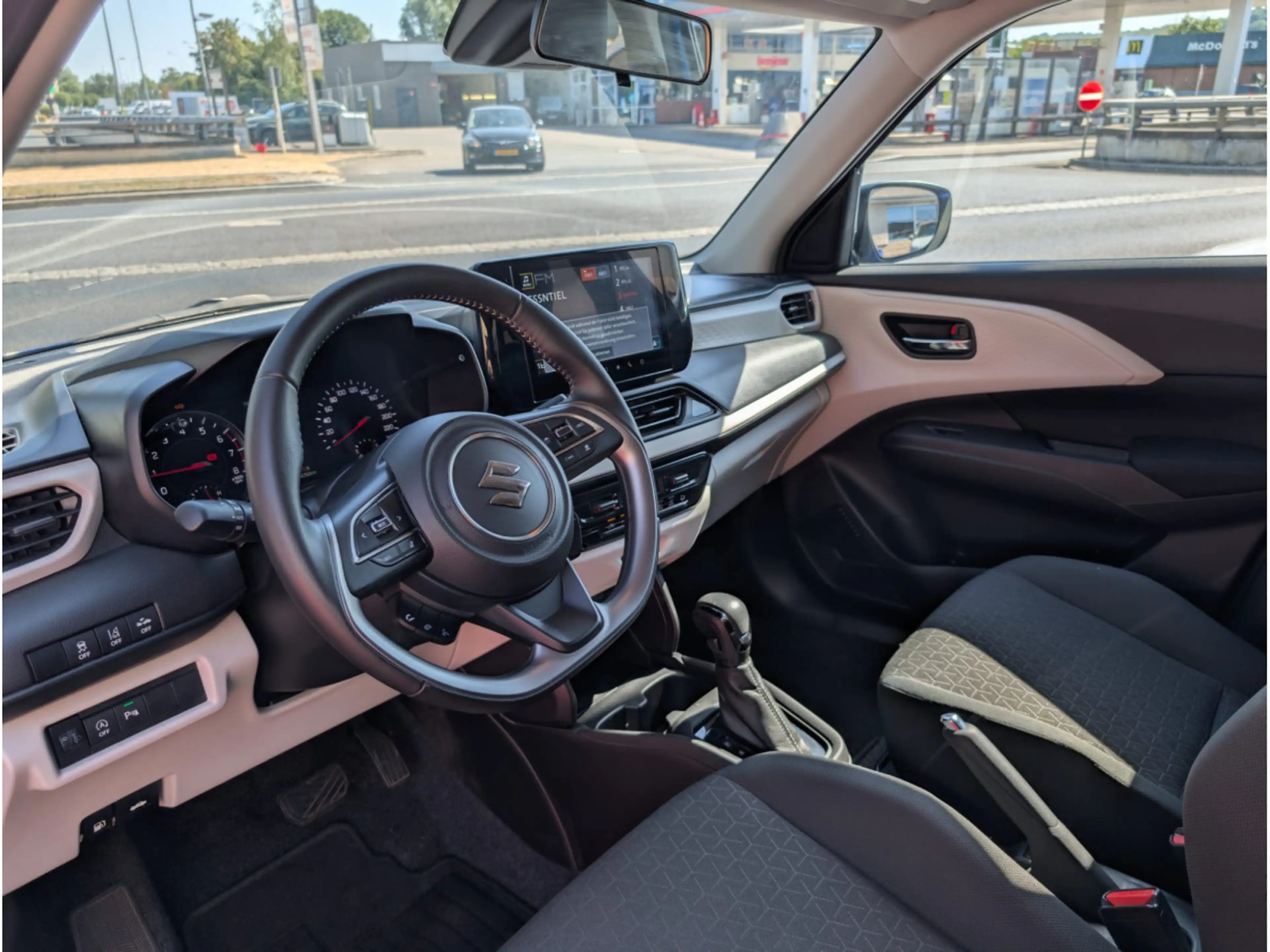 Suzuki Swift 1.2 HYBRID GL+CVT BOITE AUTO *GARANTIE 6 ANS CONST — photo 9
