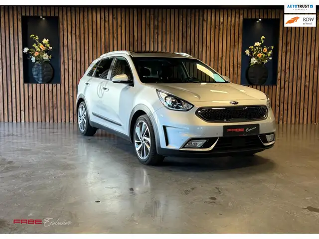 Kia Niro 1.6 GDi Hybrid DynamicPlusLine/Schuifdak/Camera/St