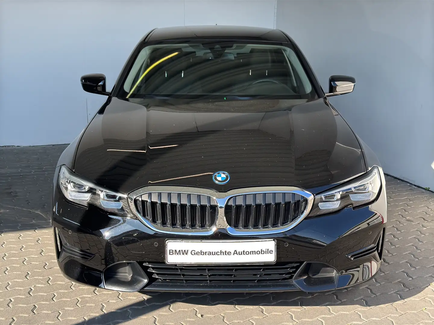 BMW 320 e Lim. Sport Line LiveCock.Sportsz.PDC.SHZ. Schwarz - 1