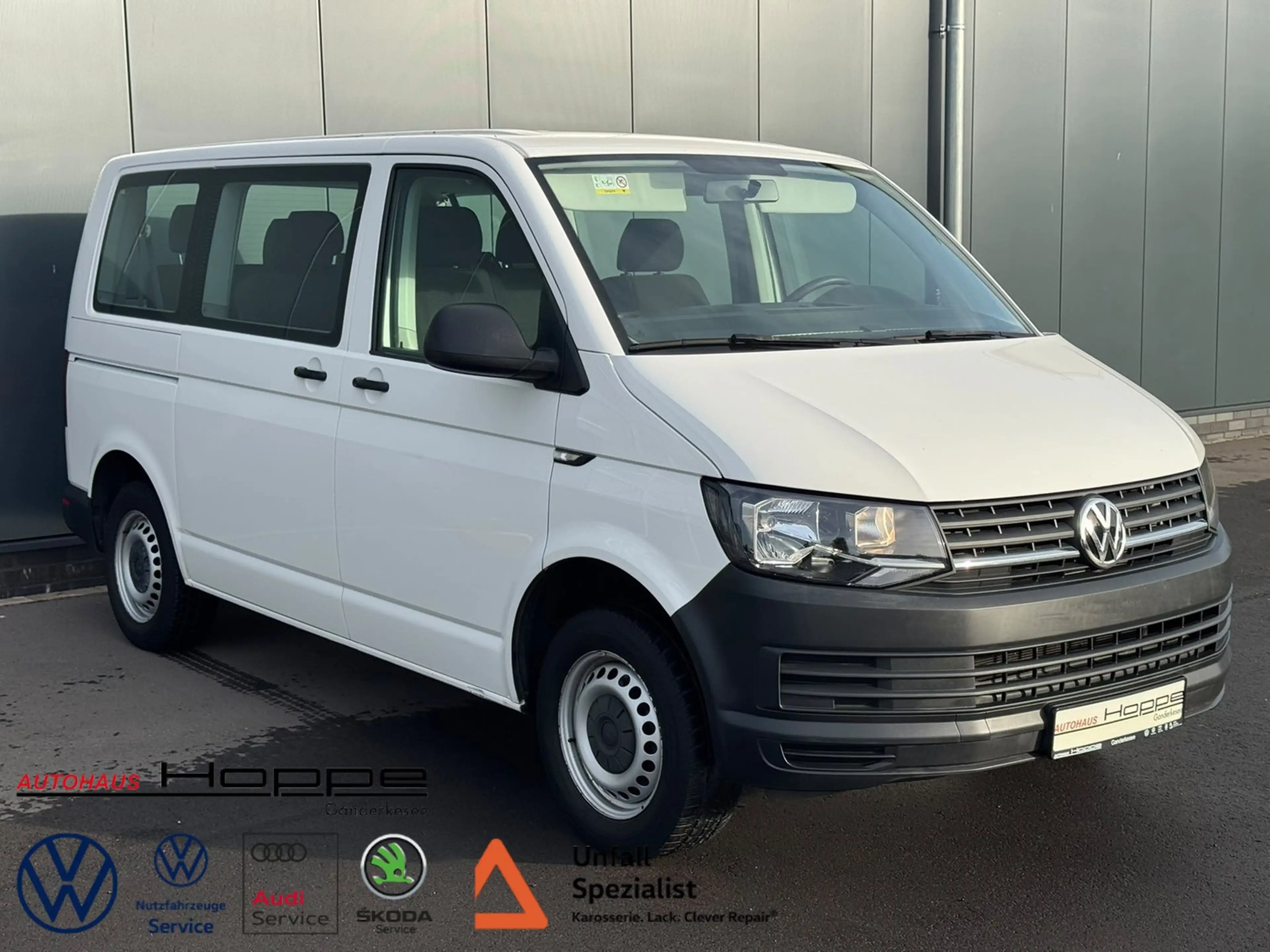 Volkswagen T6 Caravelle KOMBI 2.0TDI+AHK+9.SITZER+PDC+KLIMA+