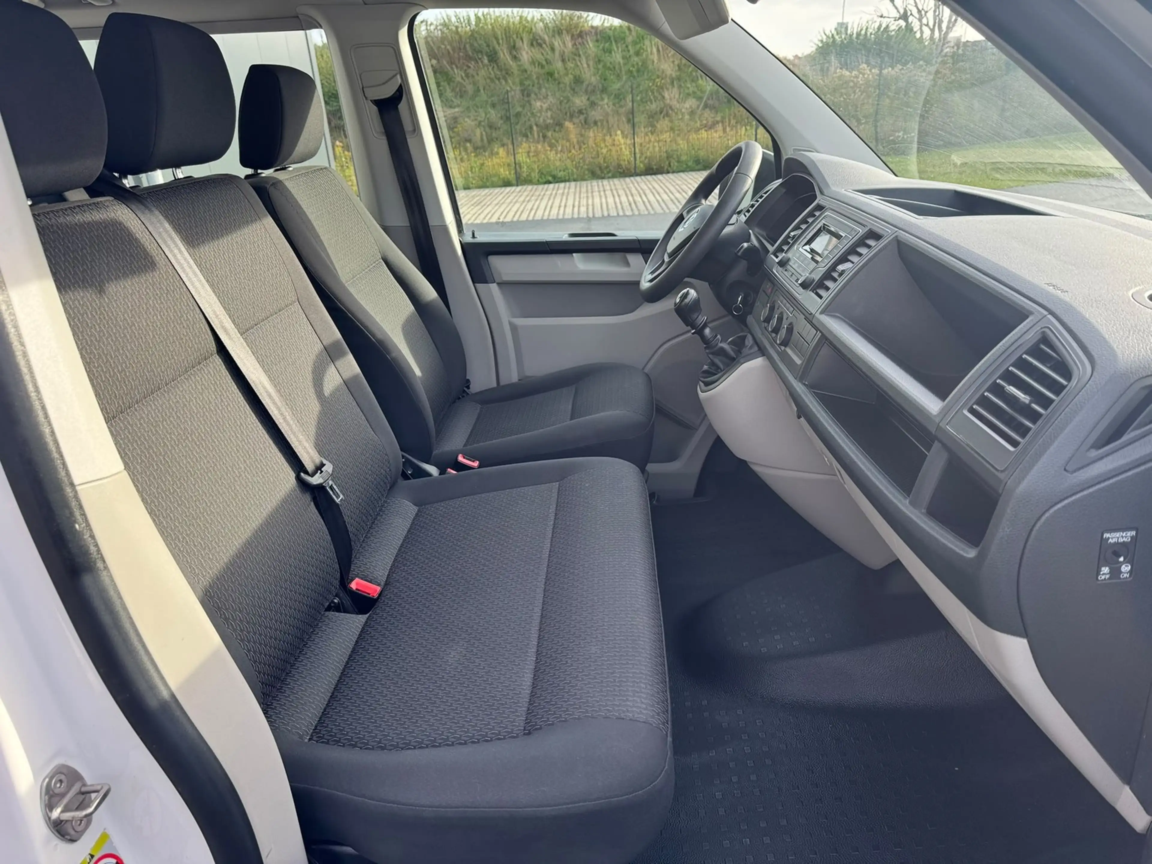 Volkswagen T6 Caravelle KOMBI 2.0TDI+AHK+9.SITZER+PDC+KLIMA+ — photo 9