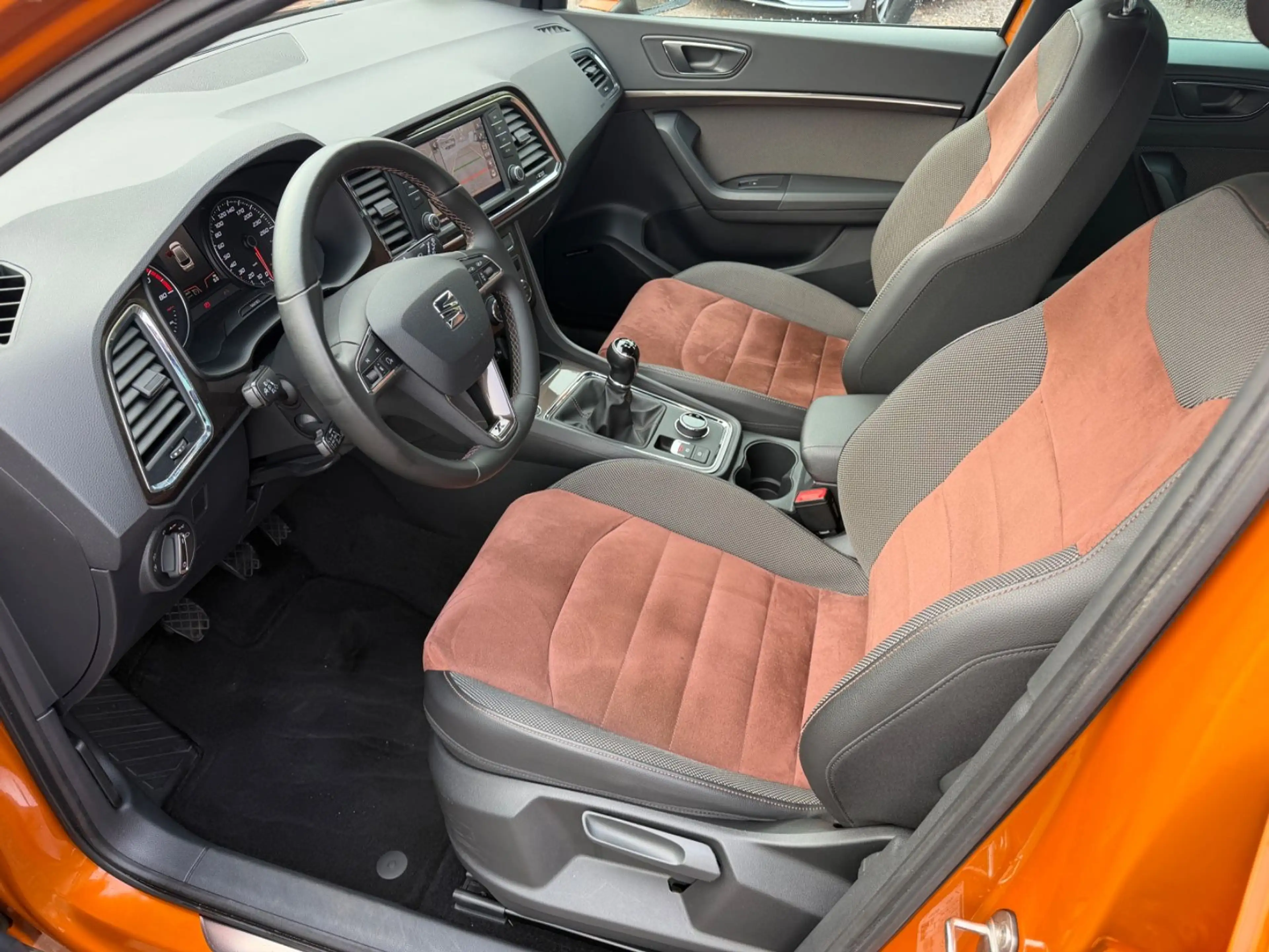SEAT Ateca 1.4 TSi ACT Xcellence AHK+Carplay+Alcantra — photo 10
