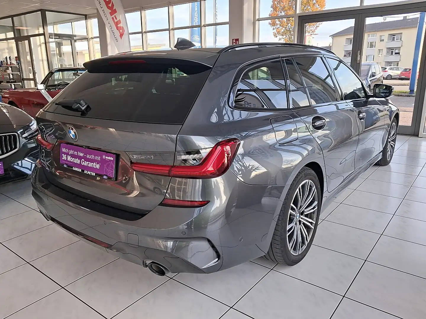 BMW 320 d Touring 48 V Mild-Hybrid Aut. M-Paket Grau - 2