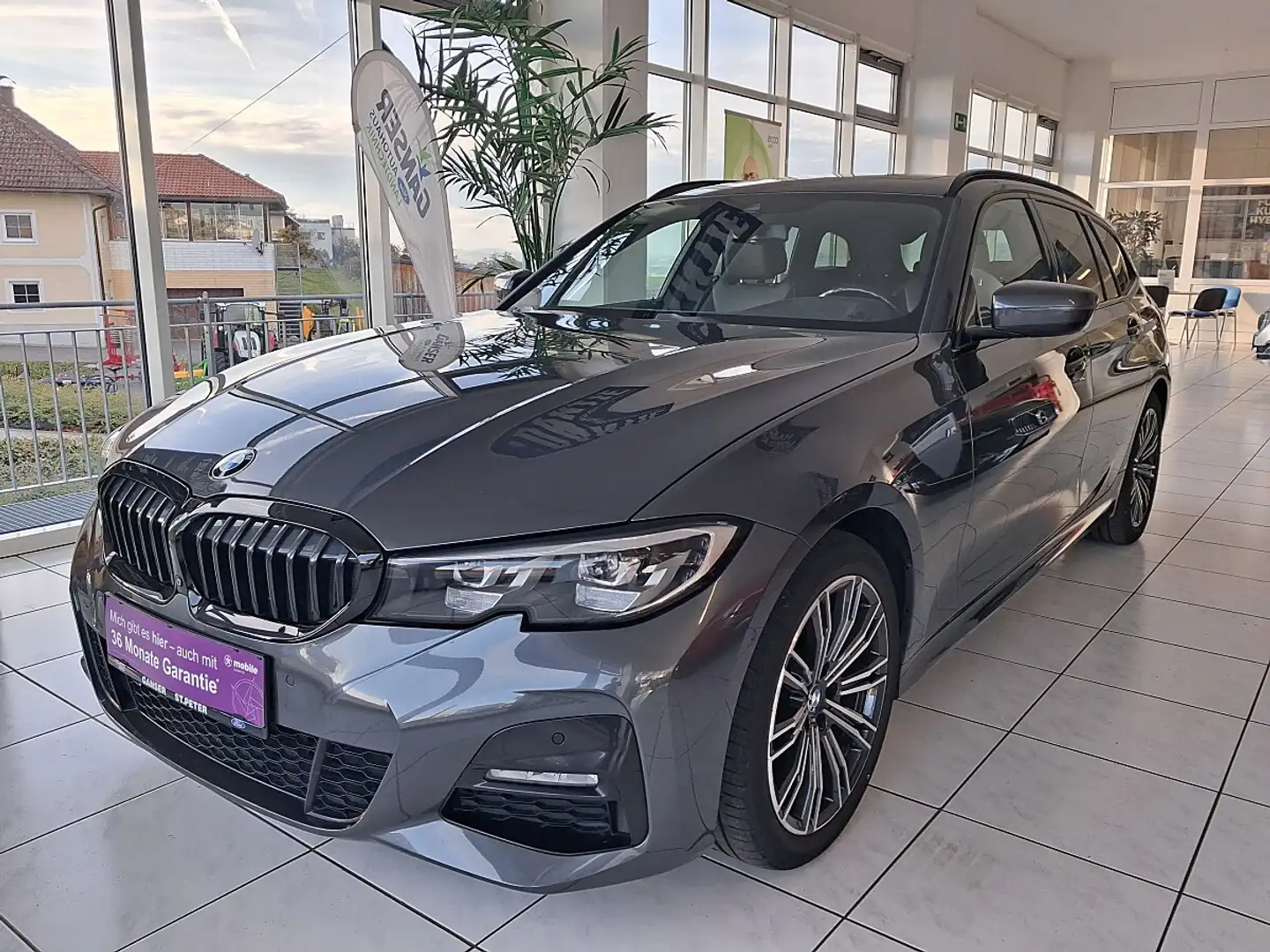 BMW 320 d Touring 48 V Mild-Hybrid Aut. M-Paket Grau - 1