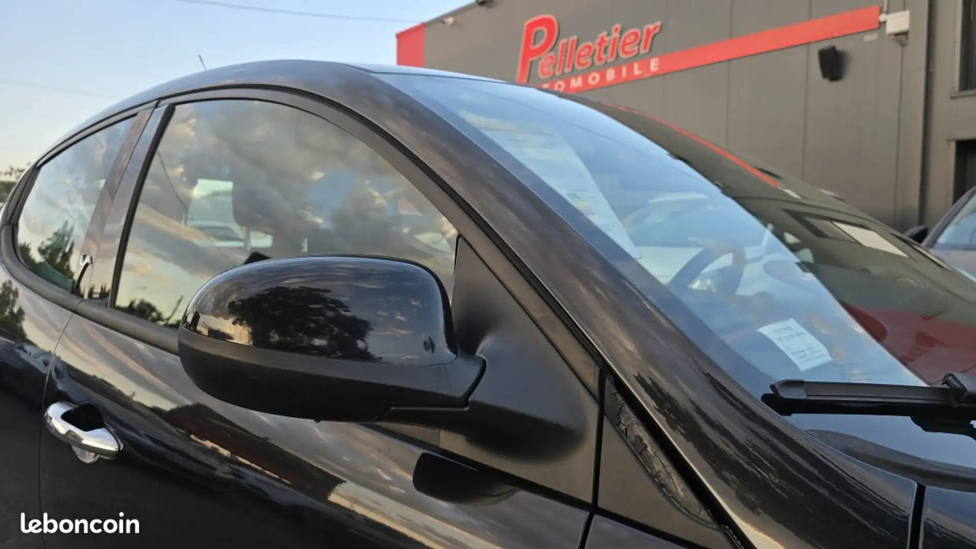 Lancia Ypsilon 1.2 8v 69 ch StopetStart Silver Nero - 2
