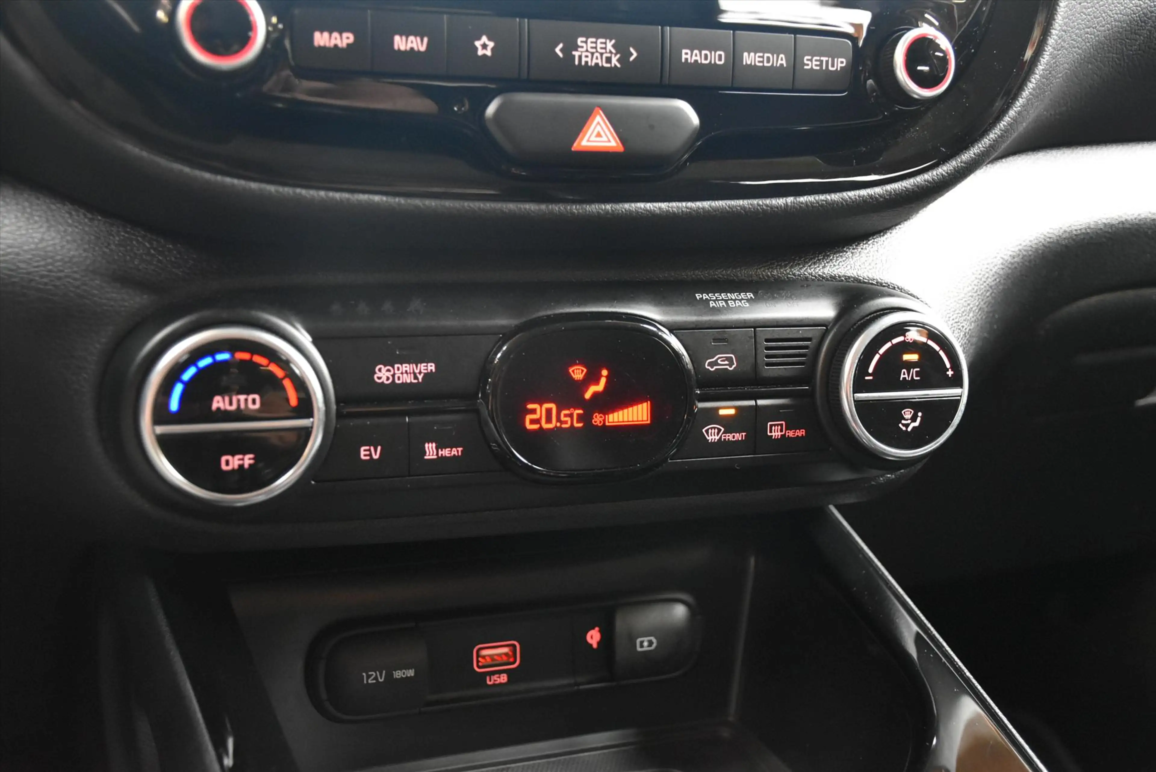 Kia Soul e-Soul 64kWh 204pk Aut ExecutiveLine TREKHAAK — photo 27