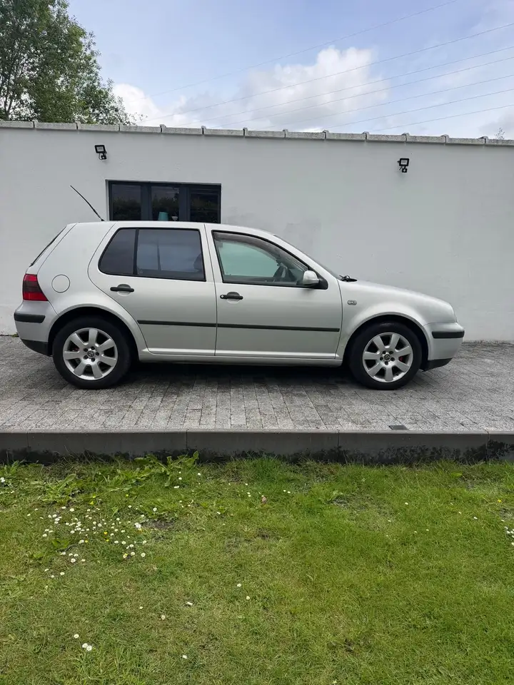 Volkswagen Golf 1.4 benzine, foto 1