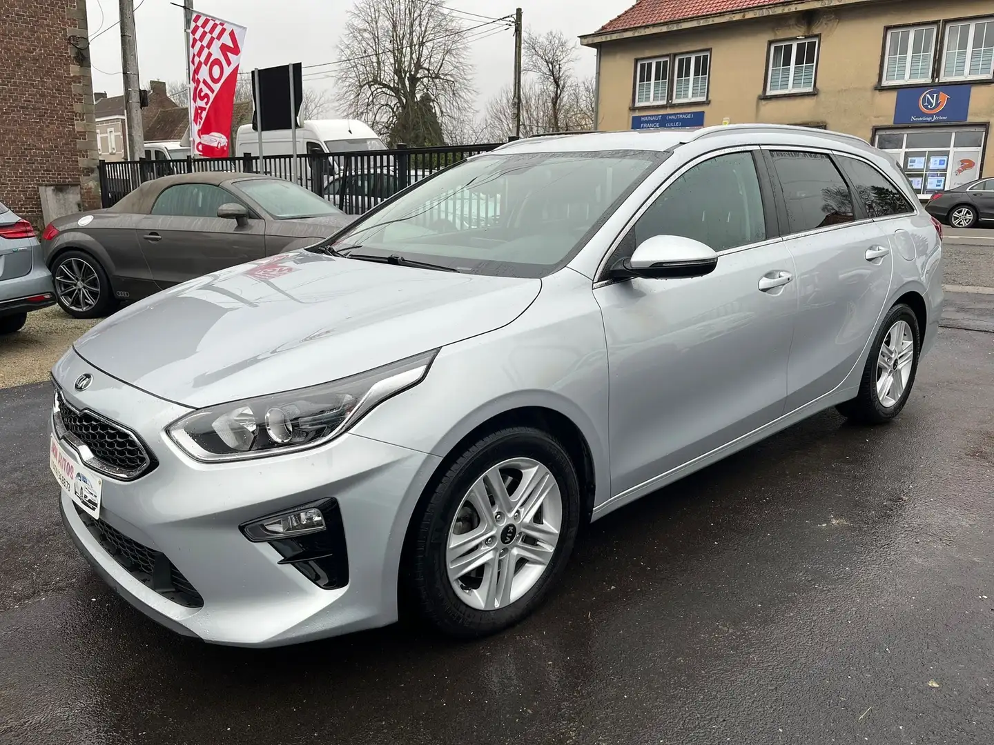 Kia Ceed SW / cee'd SW 1.6 CRDi More Automatique 1er proprio avec carnet Grau - 1