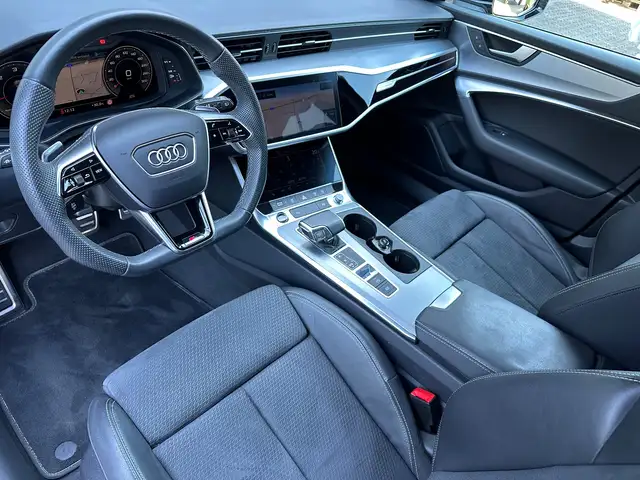 Audi A6 view 10