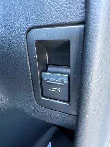 Audi A6 view 18