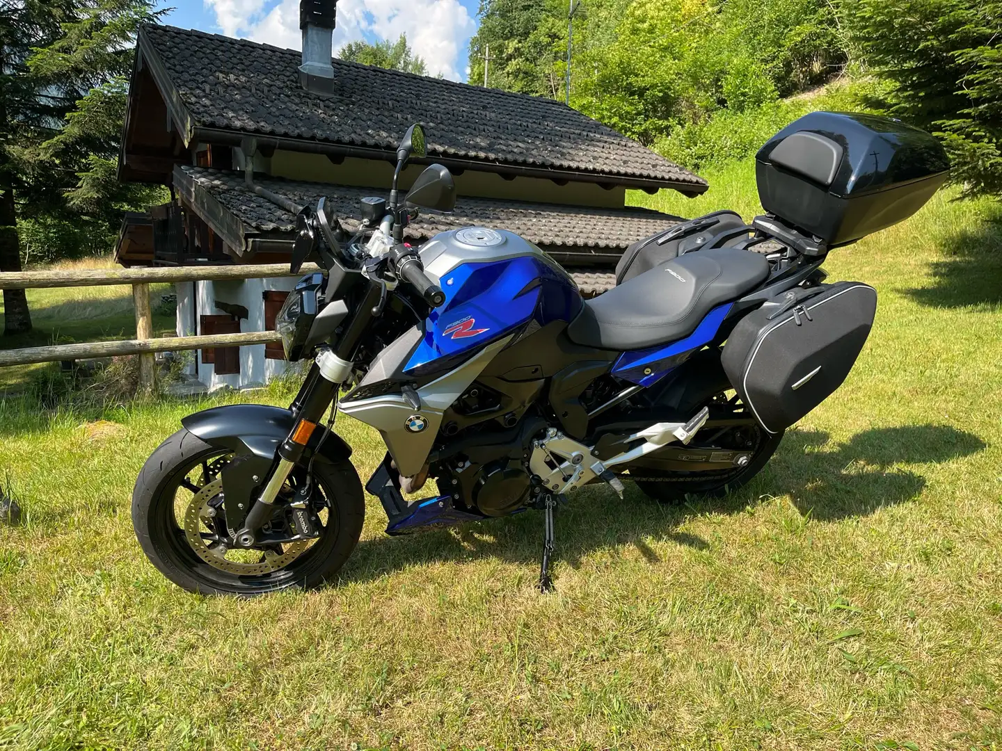BMW F 900 R - 1