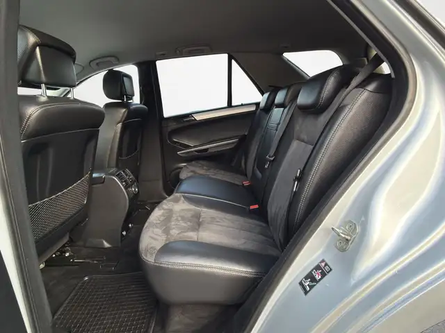 Mercedes-Benz M Class view 12