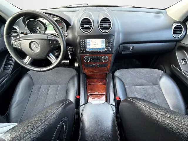 Mercedes-Benz M Class view 13
