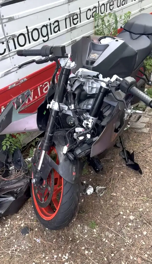 Aprilia RS 457 Danno davanti - 2